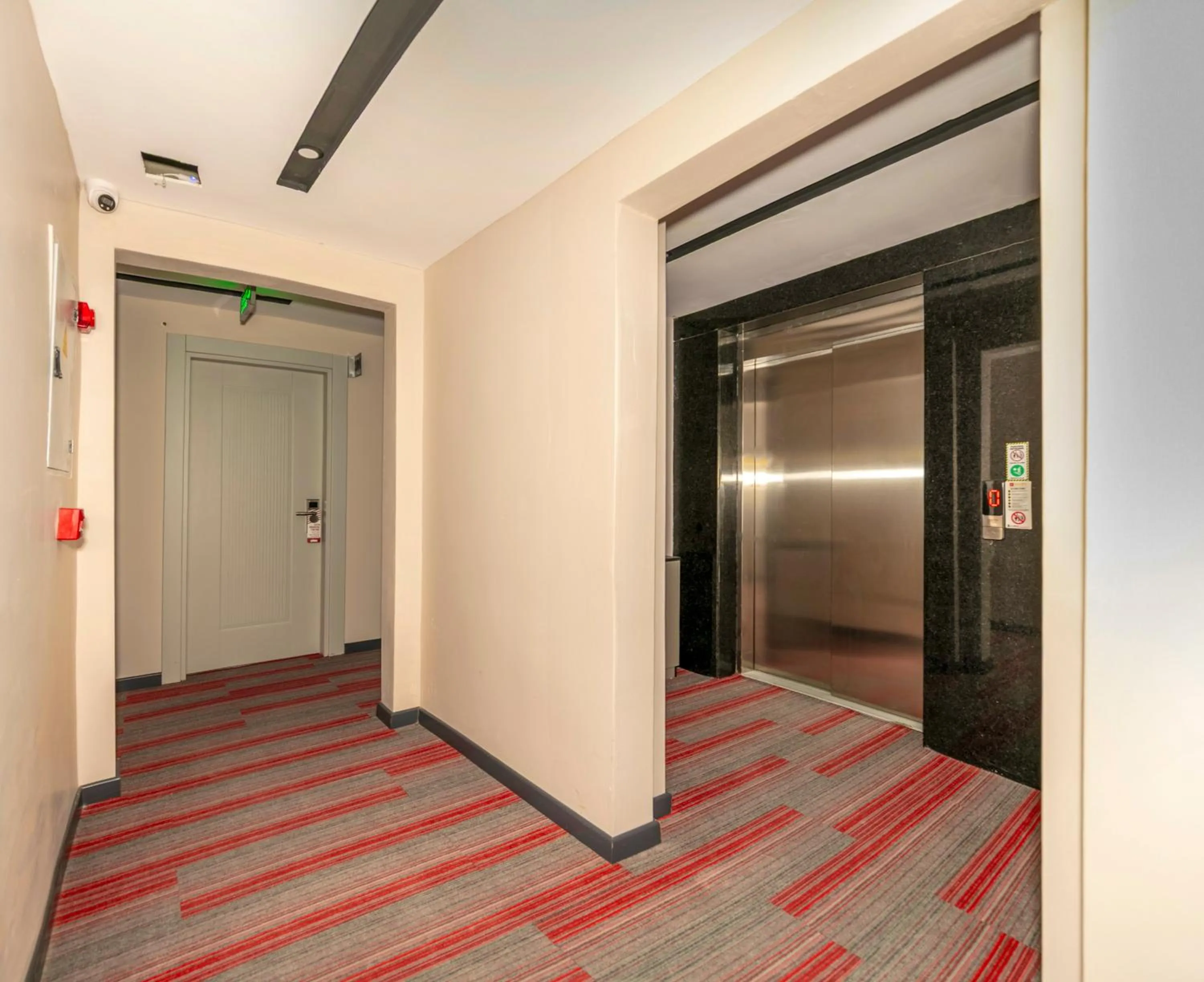 Decorative detail in HillTown Airport Hotel & Restaurant