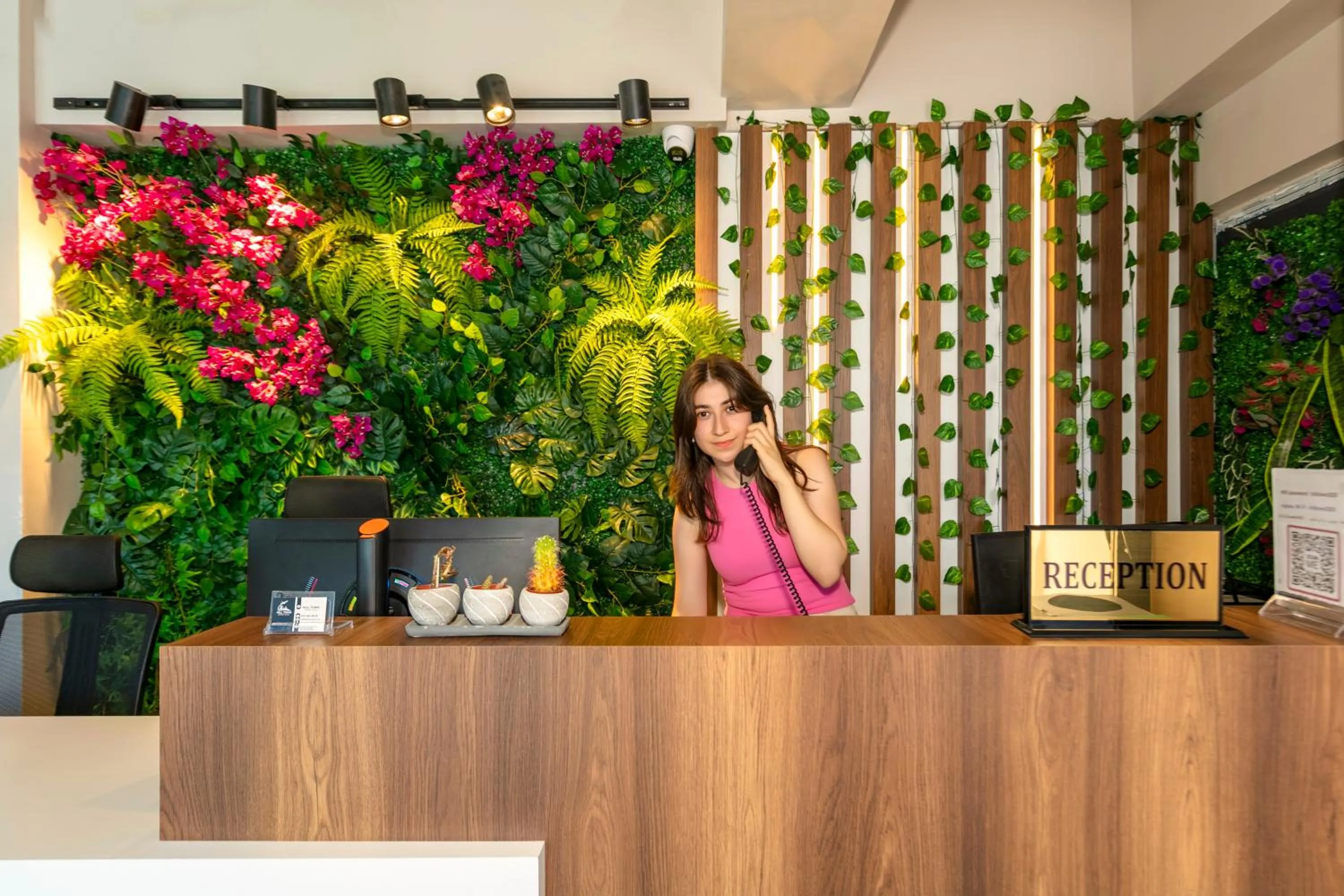 Lobby or reception in HillTown Airport Hotel & Restaurant