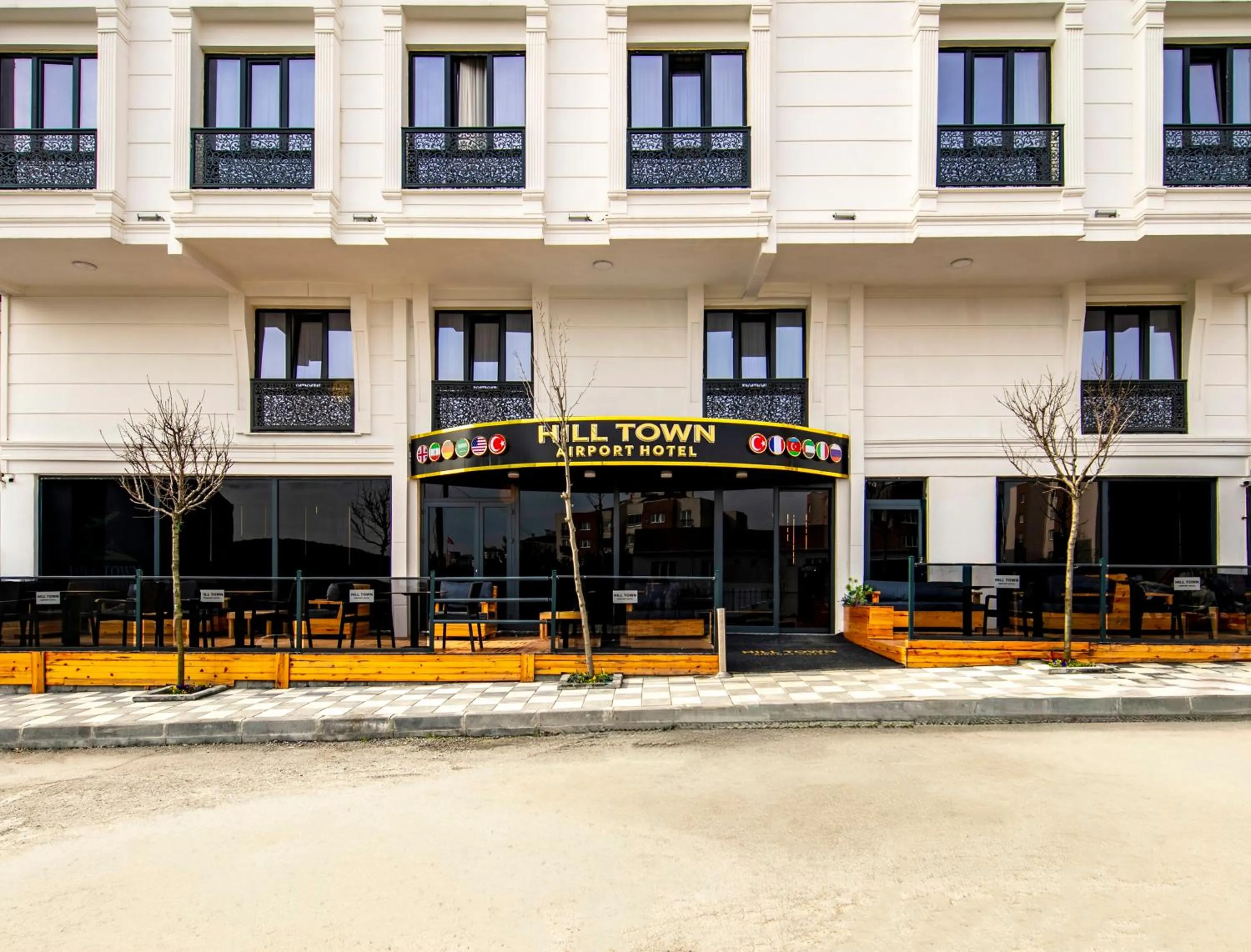 Property building in Hilltown Airport Hotel & Restaurant