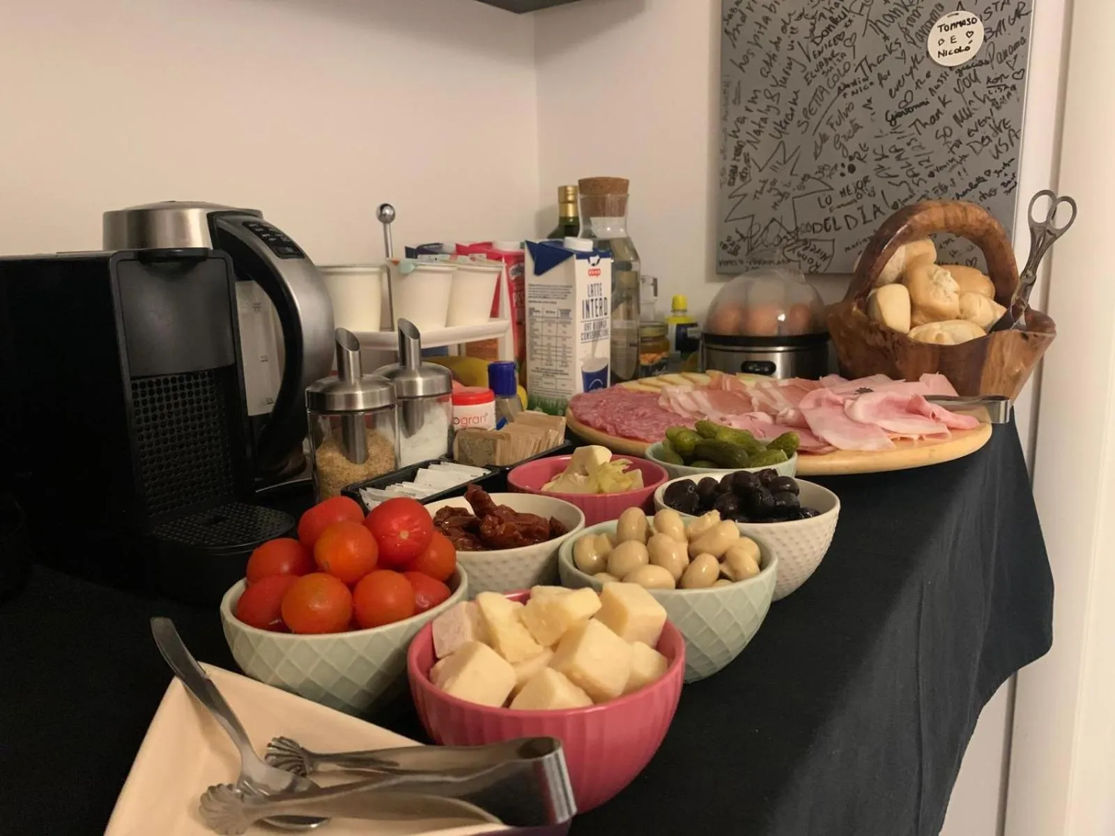 Food and drinks in B&B Fortuny