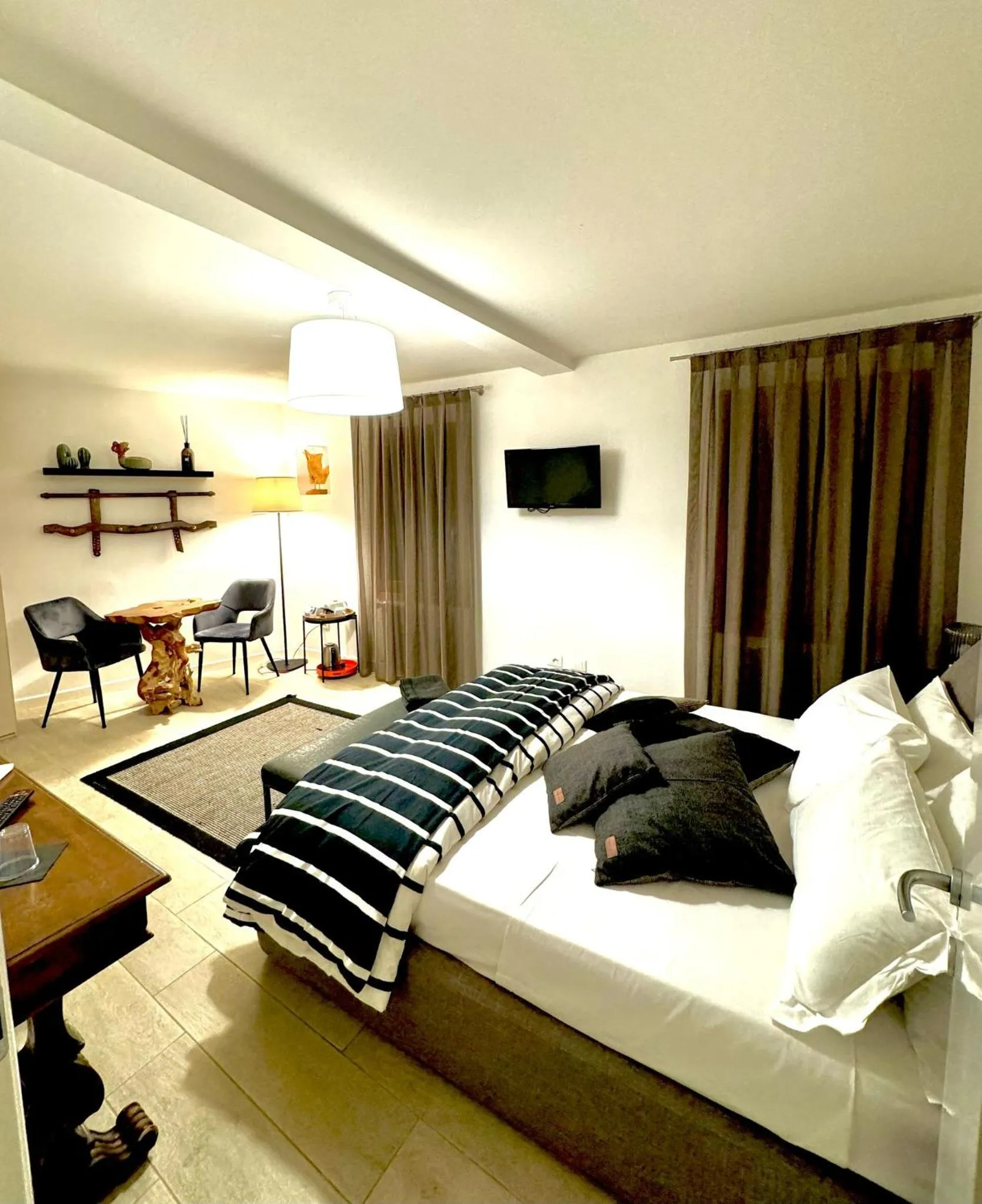 TV and multimedia, Bed in B&B Fortuny