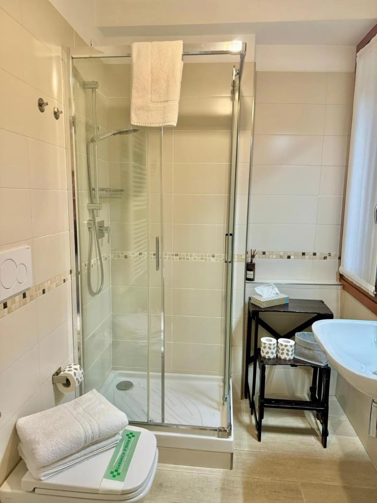 Shower in B&B Fortuny