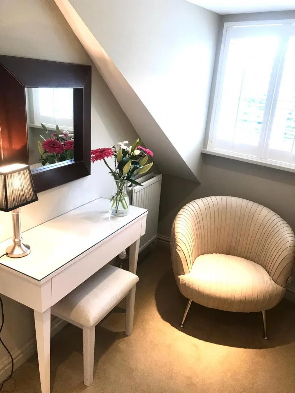 Bedroom in College View