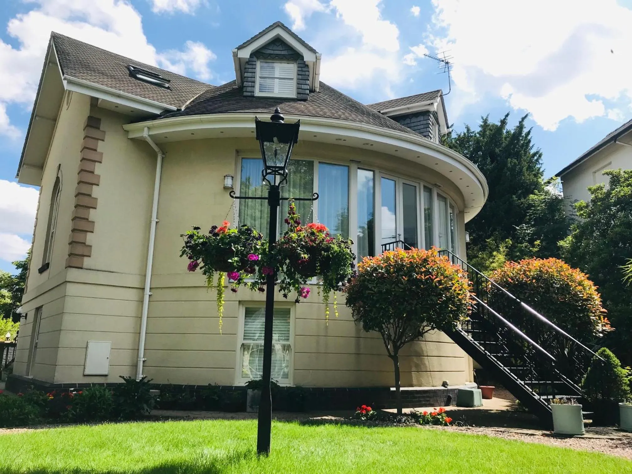 Garden view in College View