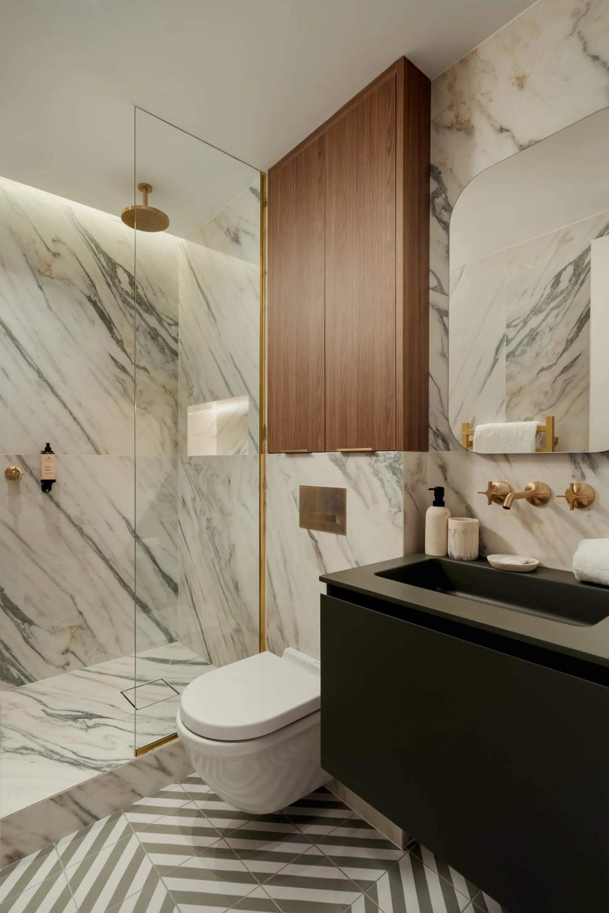 Shower in Léon Hôtel