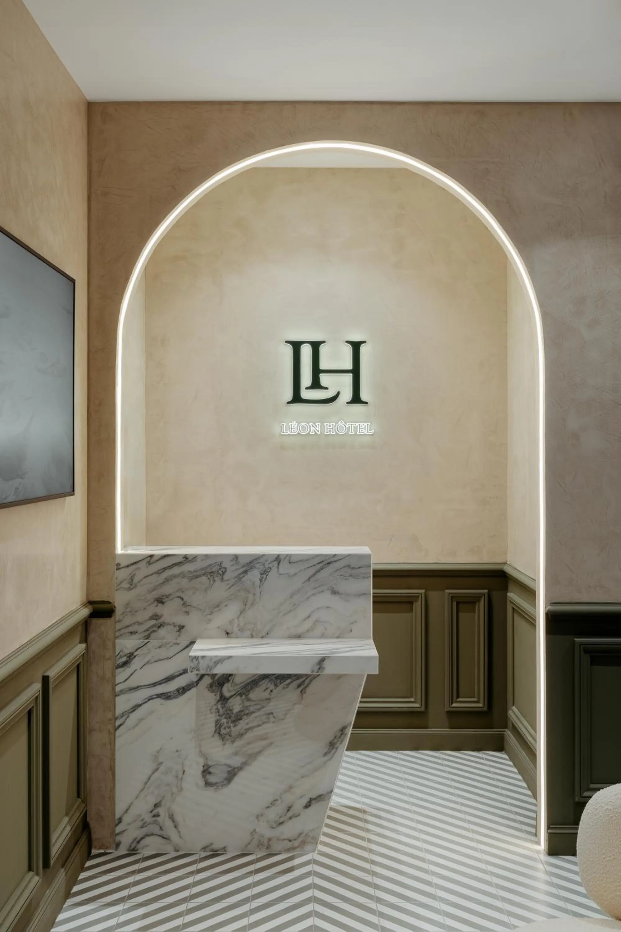 Lobby or reception, Bed in Léon Hôtel