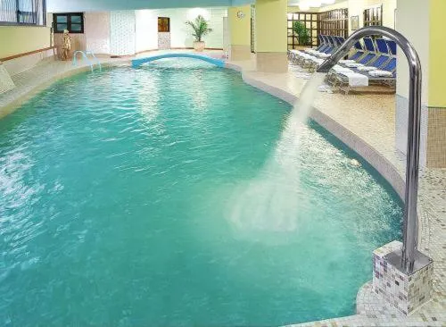 Swimming pool in Sporting Baia Hotel