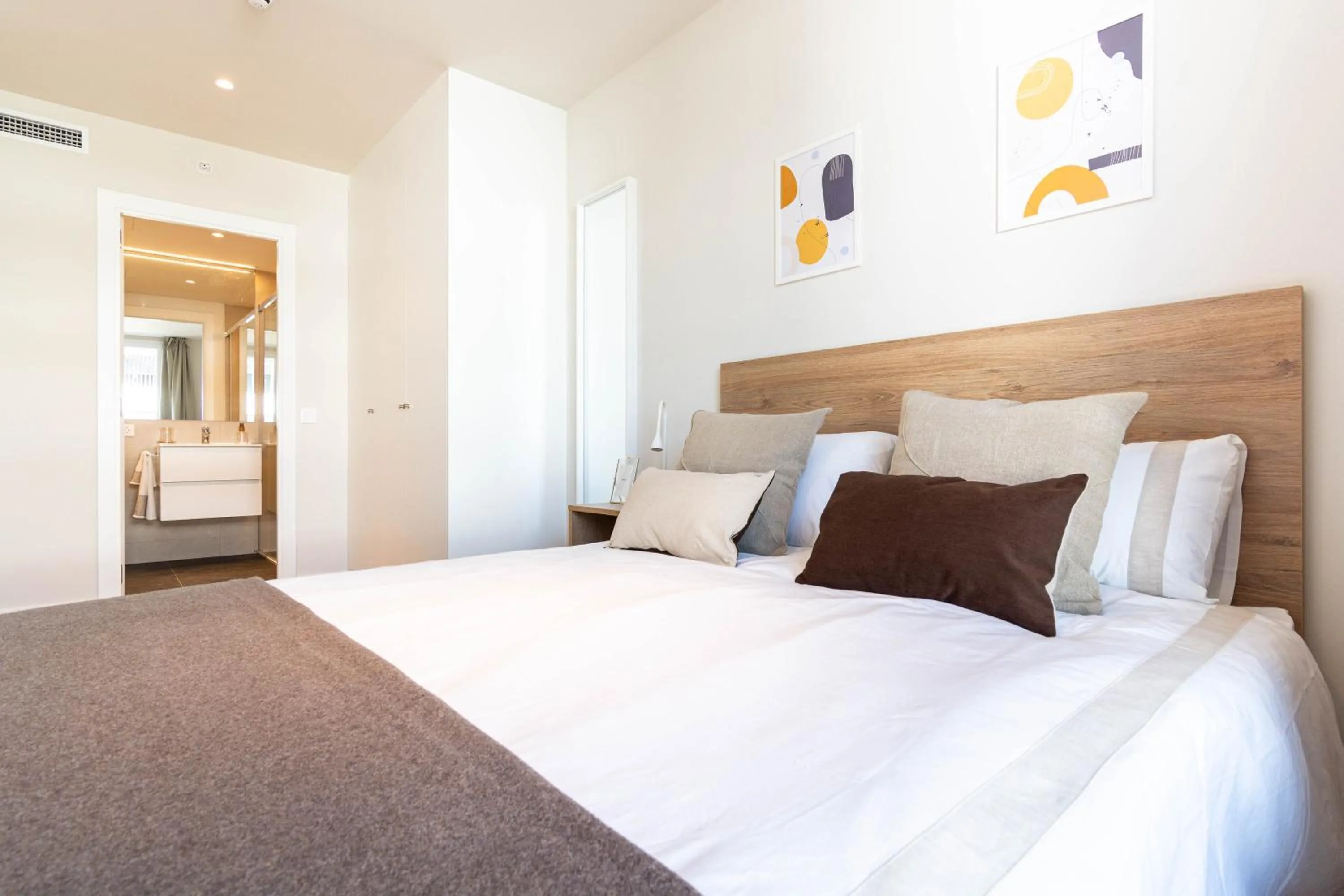 Bedroom, Bed in Bext Valdebebas