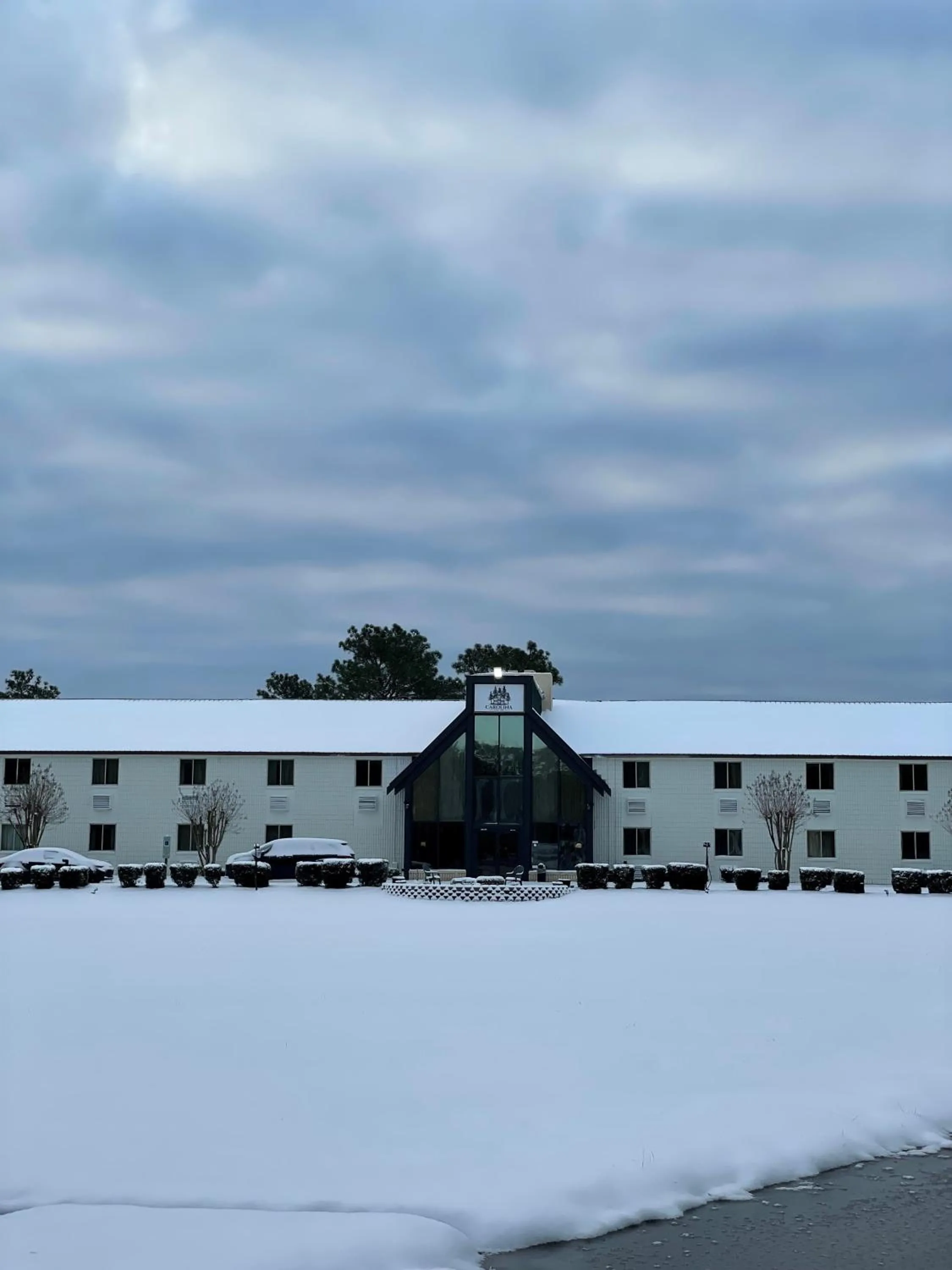 Property building in Carolina Pine Inn near Southern Pines-Pinehurst