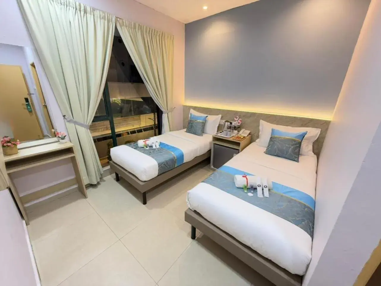 Deluxe Twin Room in AQ Hotel Bukit Bintang Deluxe Twin Room in AQ Hotel Bukit Bintang