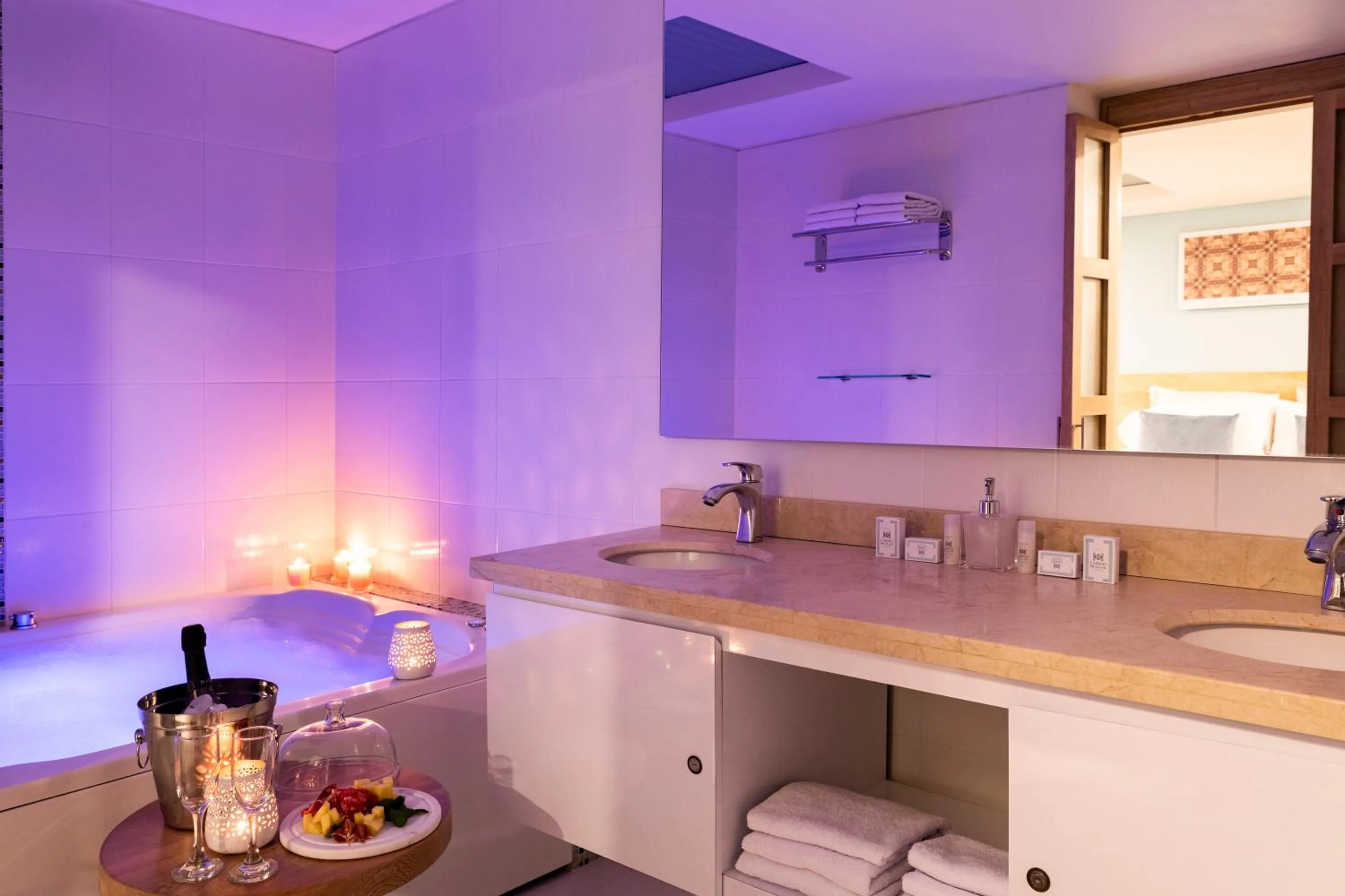 Food and drinks in Hotel Camino de la Sal