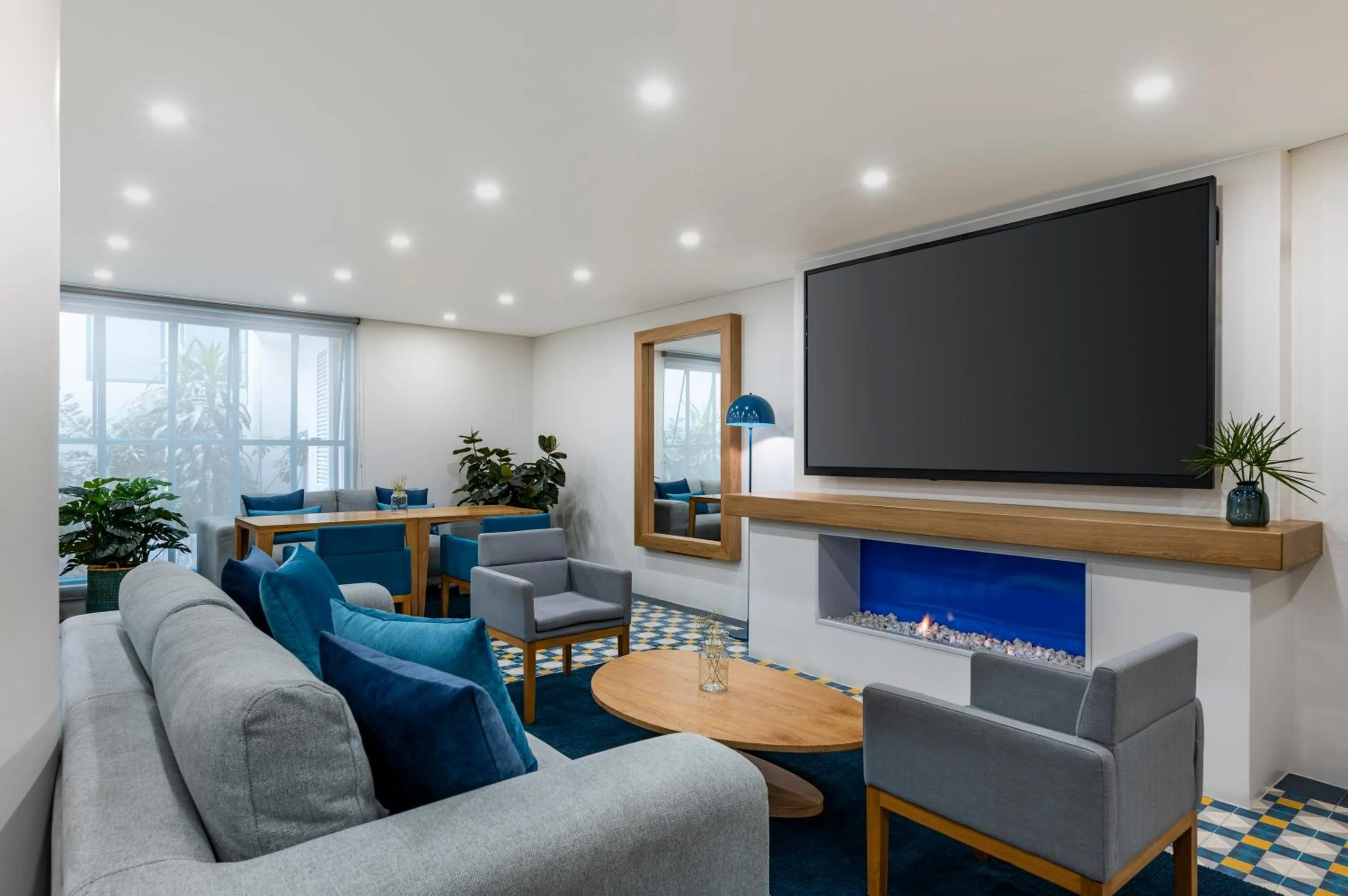 TV and multimedia in Hotel Camino de la Sal