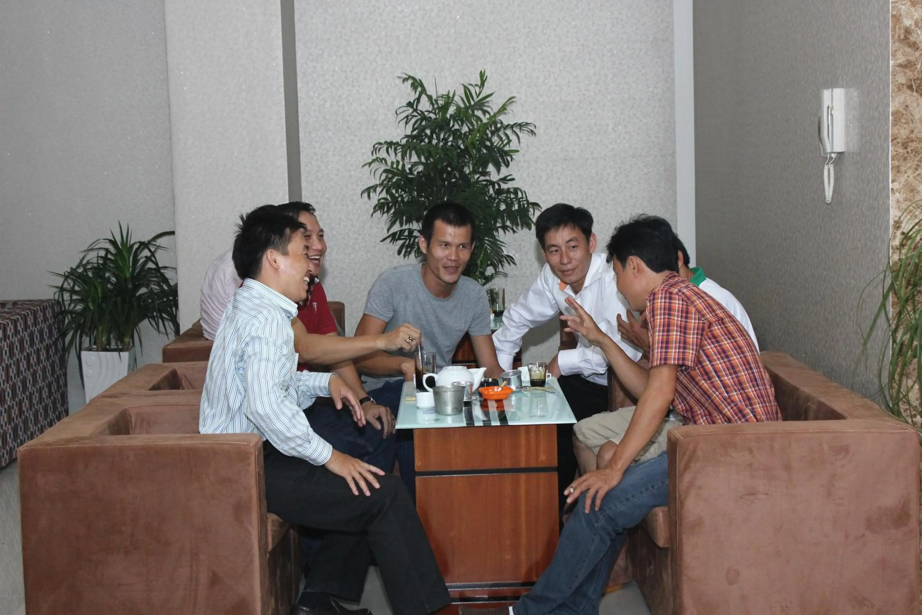 group of guests in Hoang Ngoc Hotel