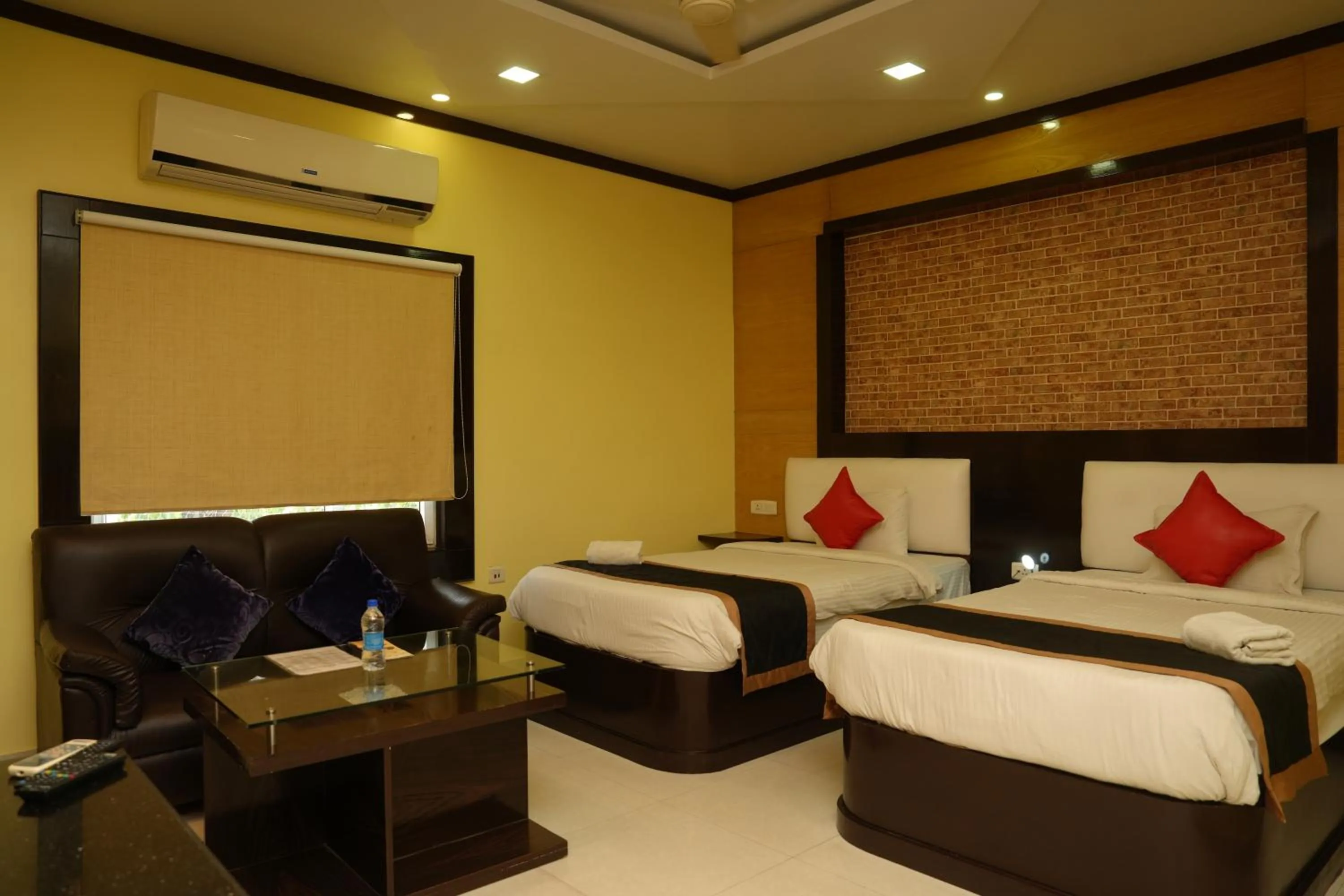 Bed in Hotel Sonar Tori