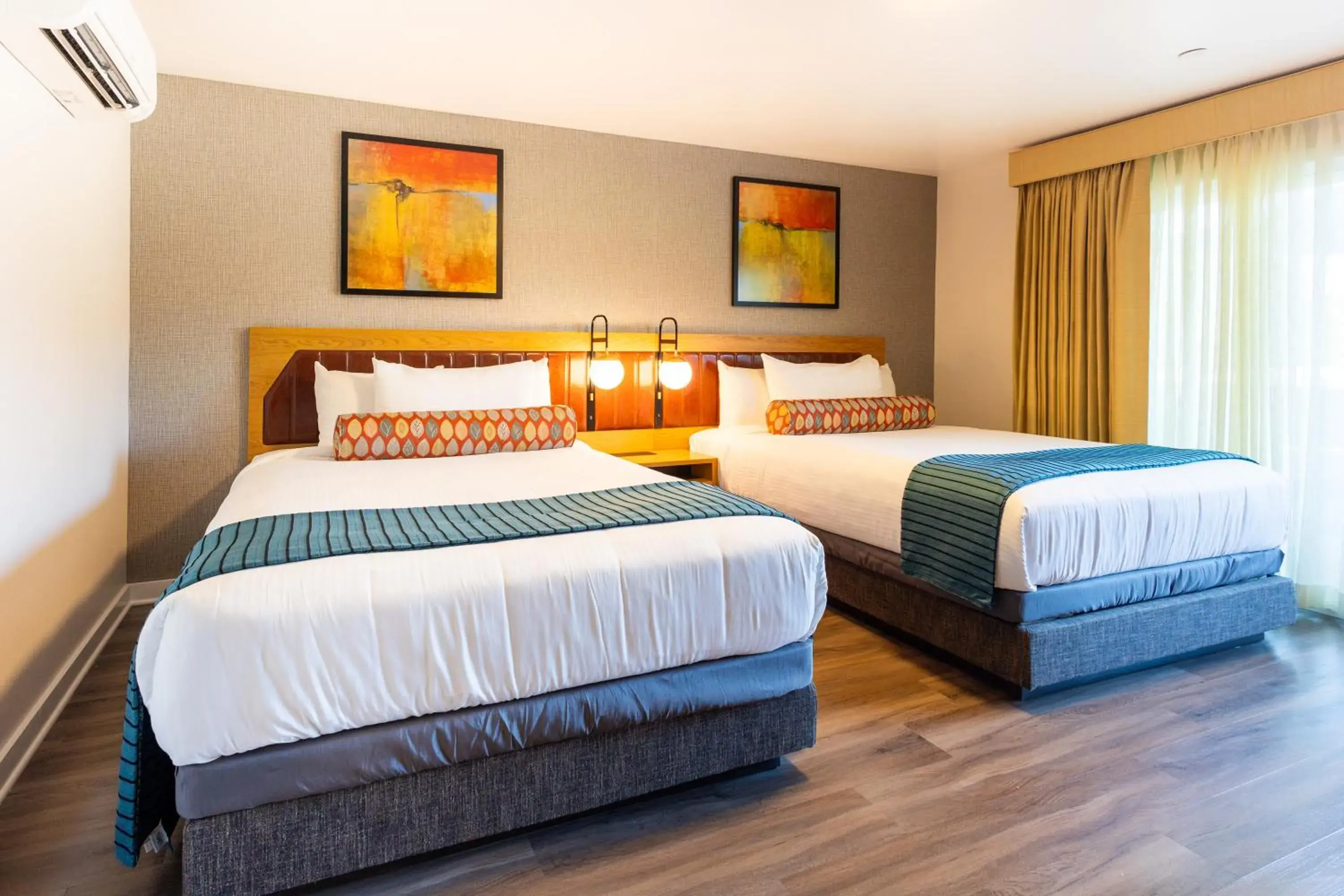 Double Room in The Village Inn Double Room in The Village Inn