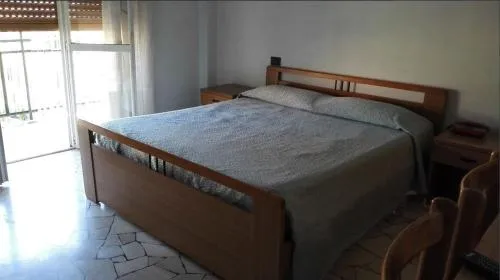 hotel mira