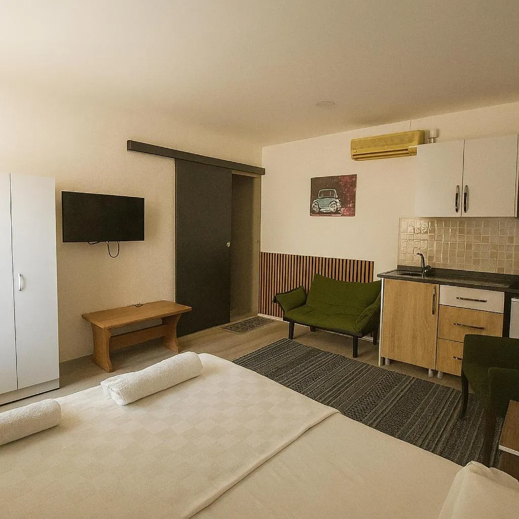 Bed in Hillside Apart House