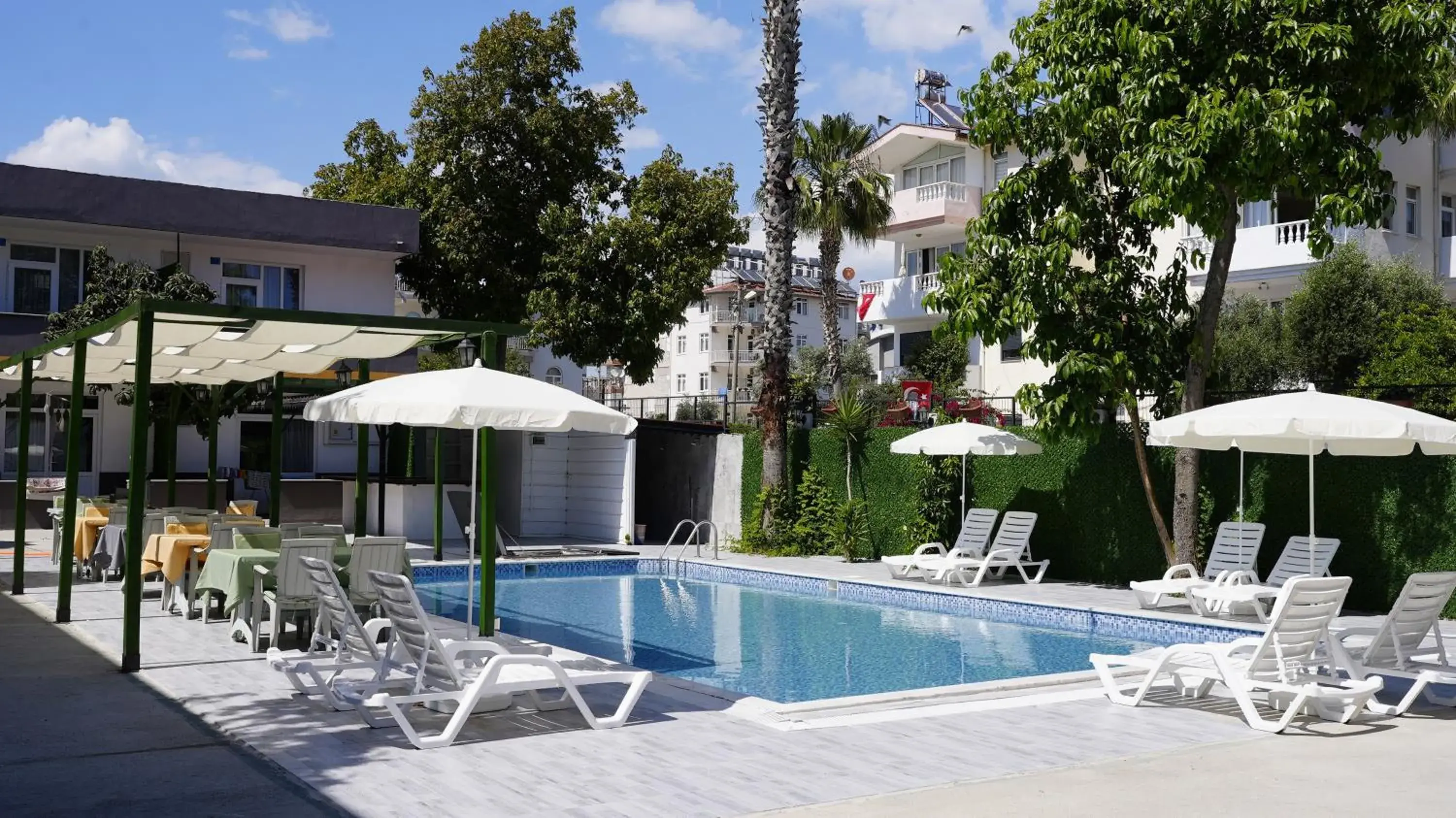 Hillside Apart House Hillside Apart House