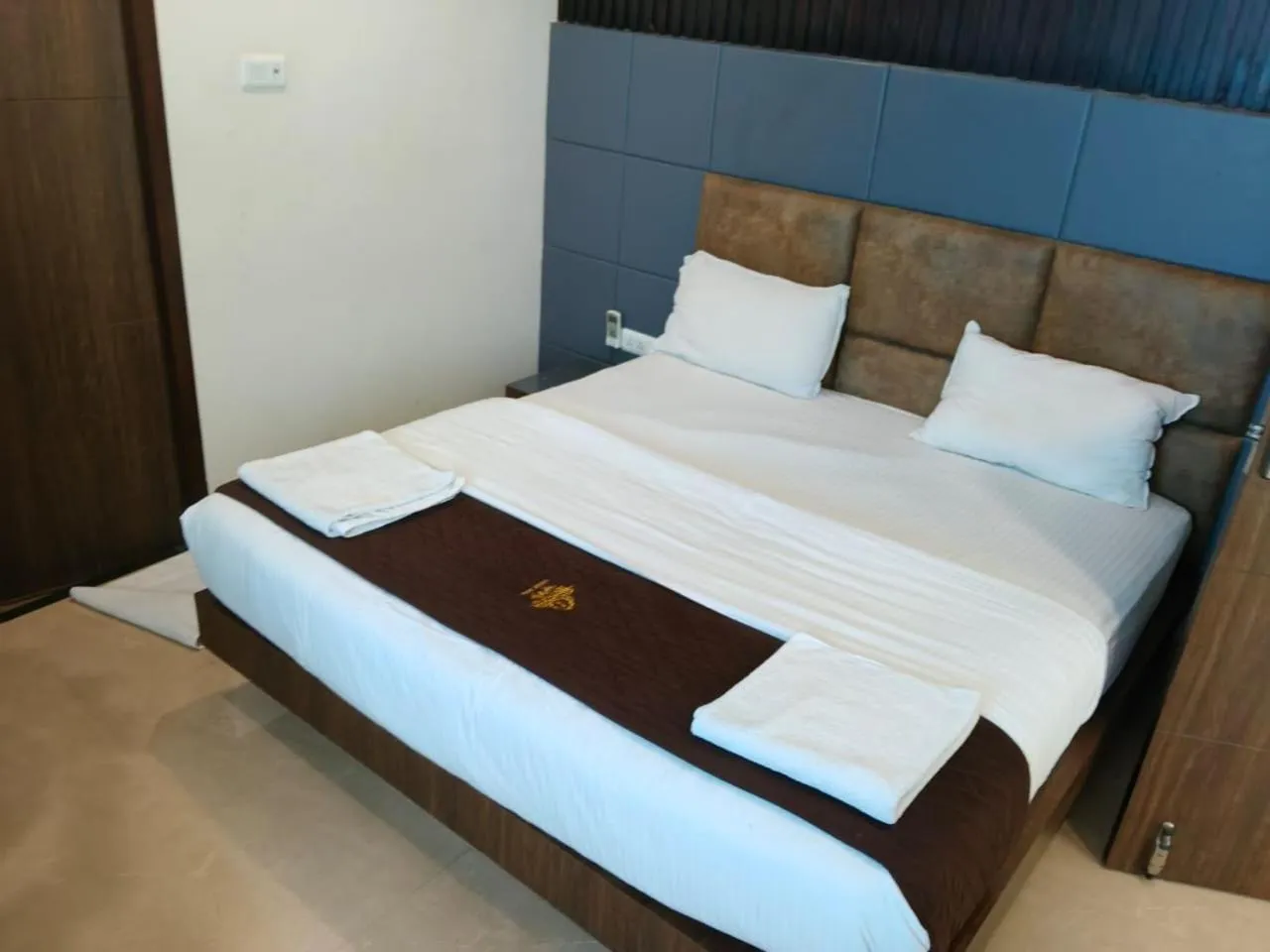Bed in Senthur Inn By K Hotels