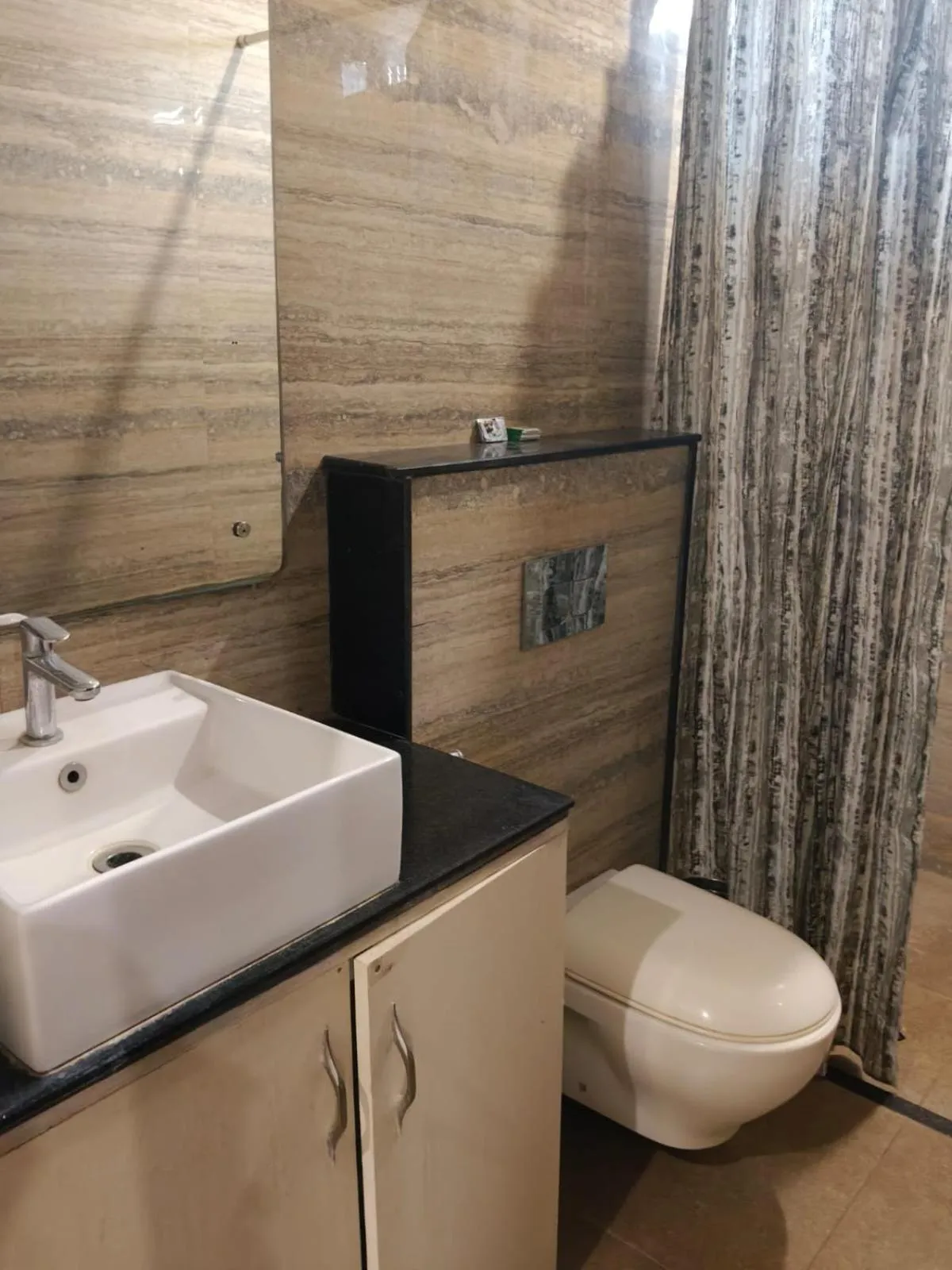 Toilet in Senthur Inn By K Hotels