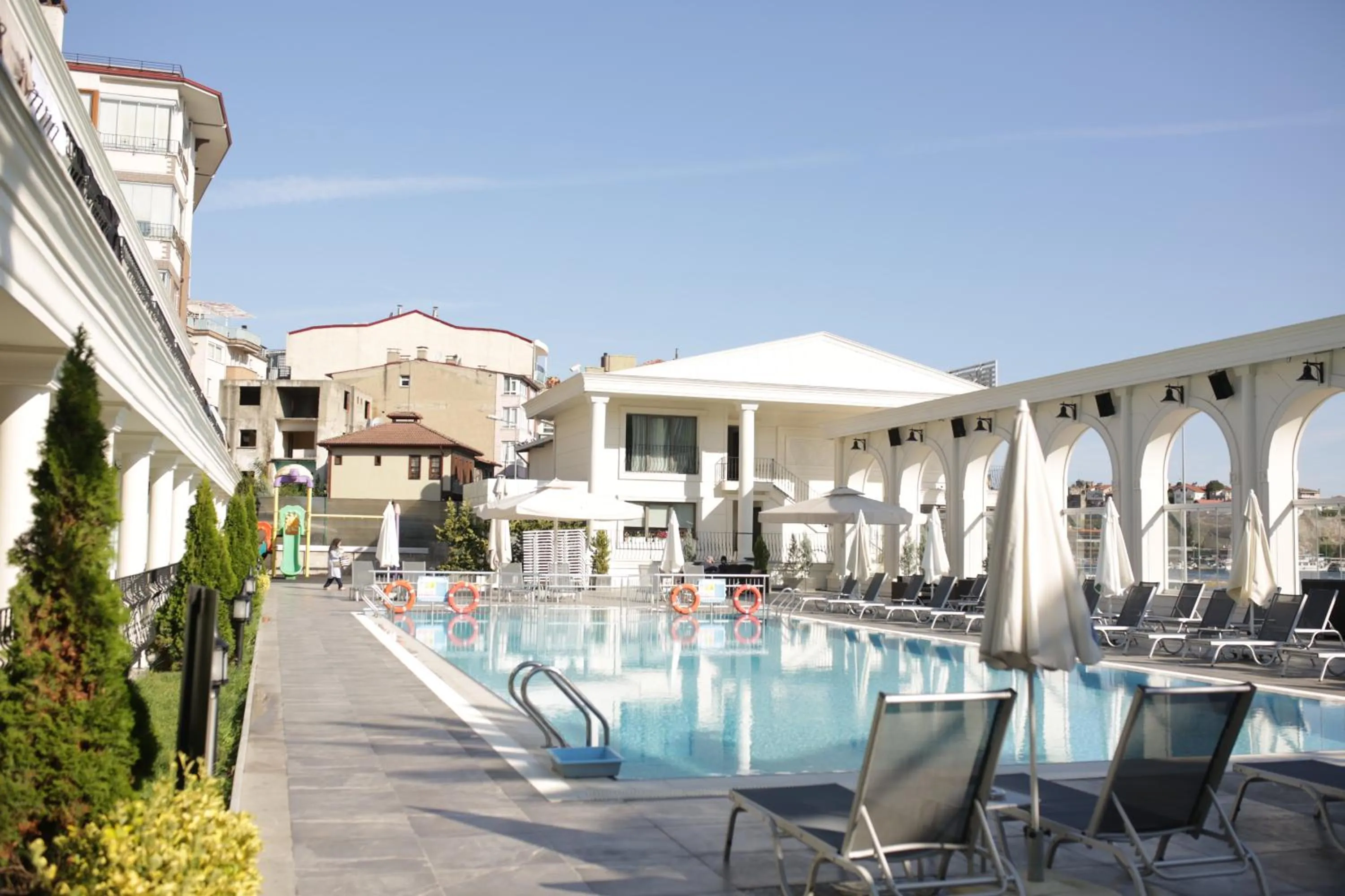 Property building in Northdoor Hotel