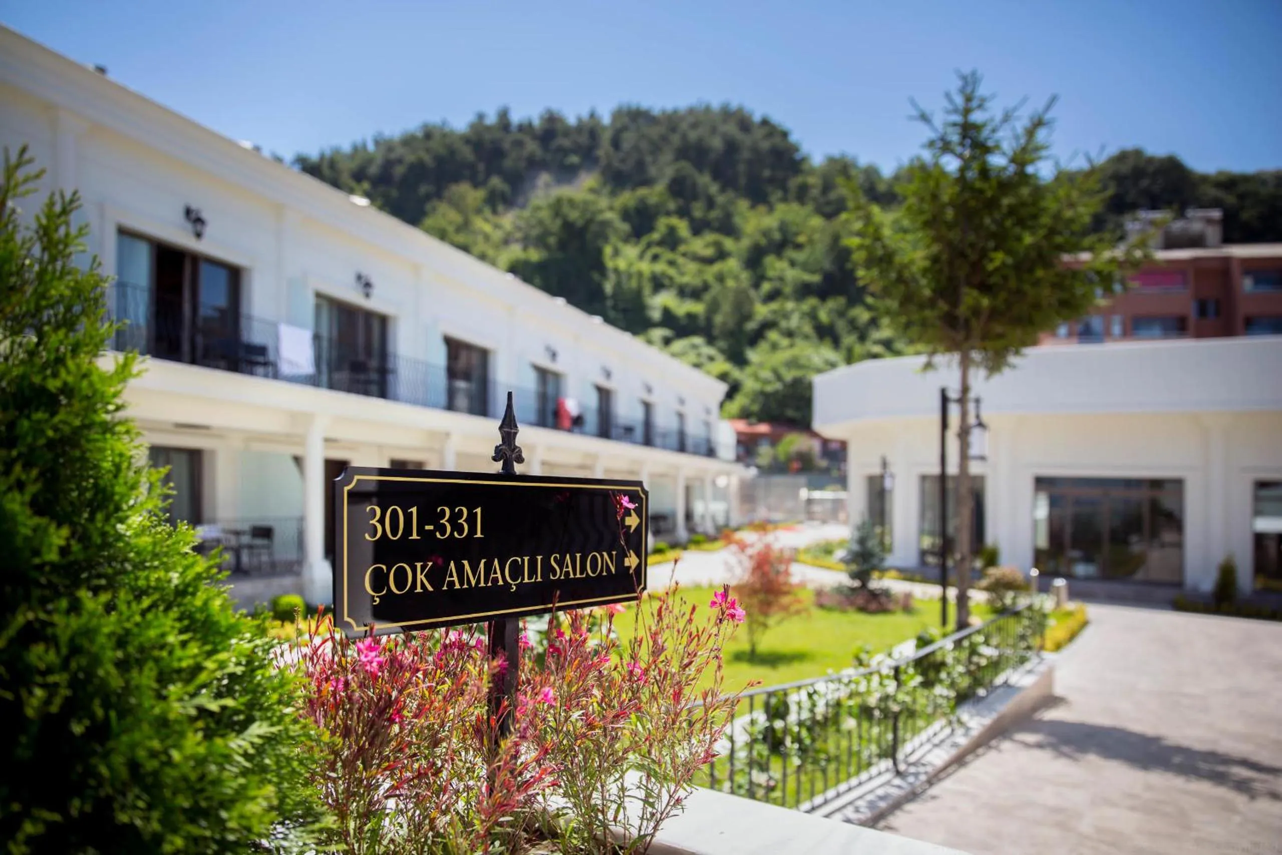 Property building in Northdoor Hotel