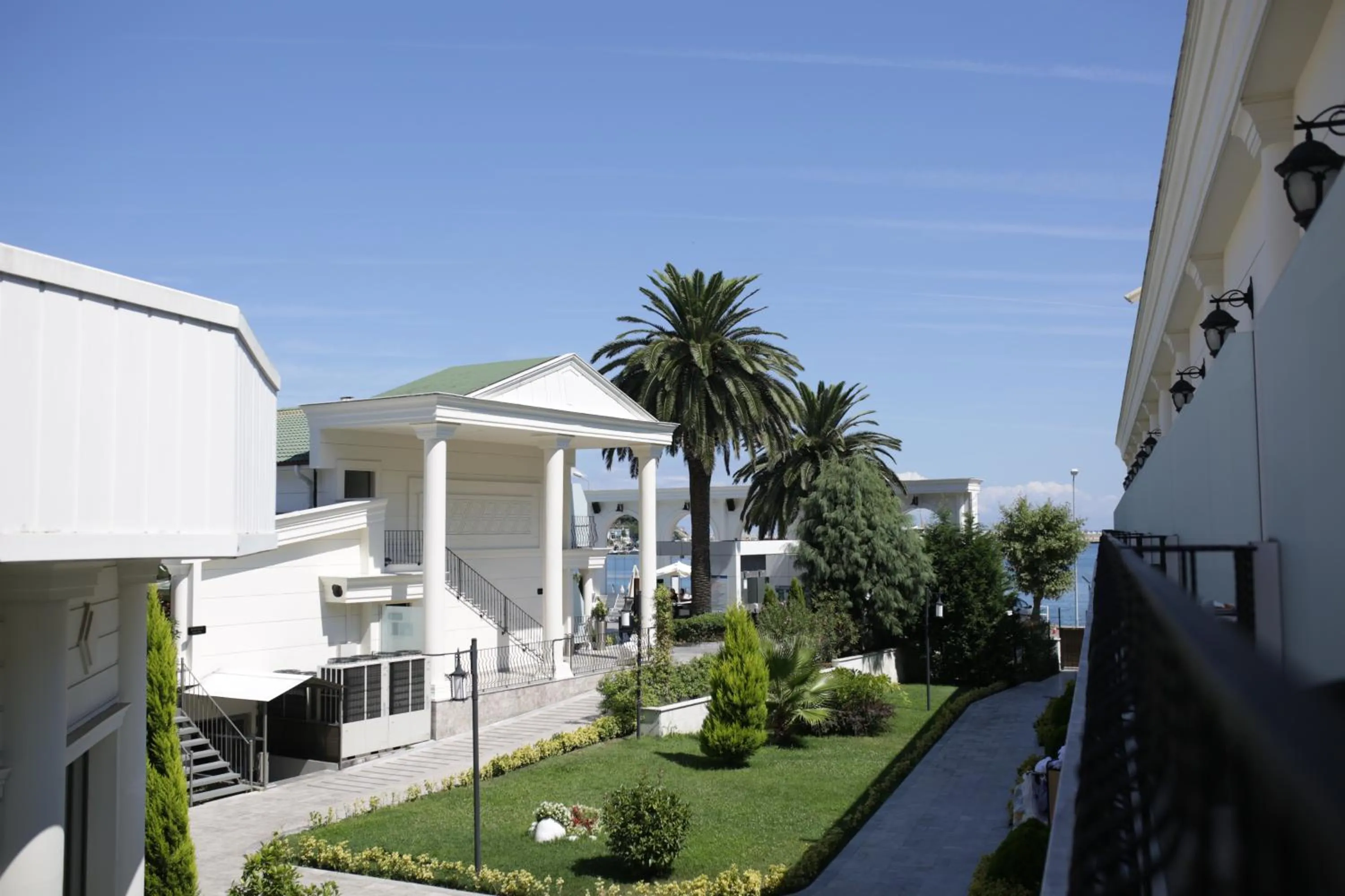 Property building in Northdoor Hotel