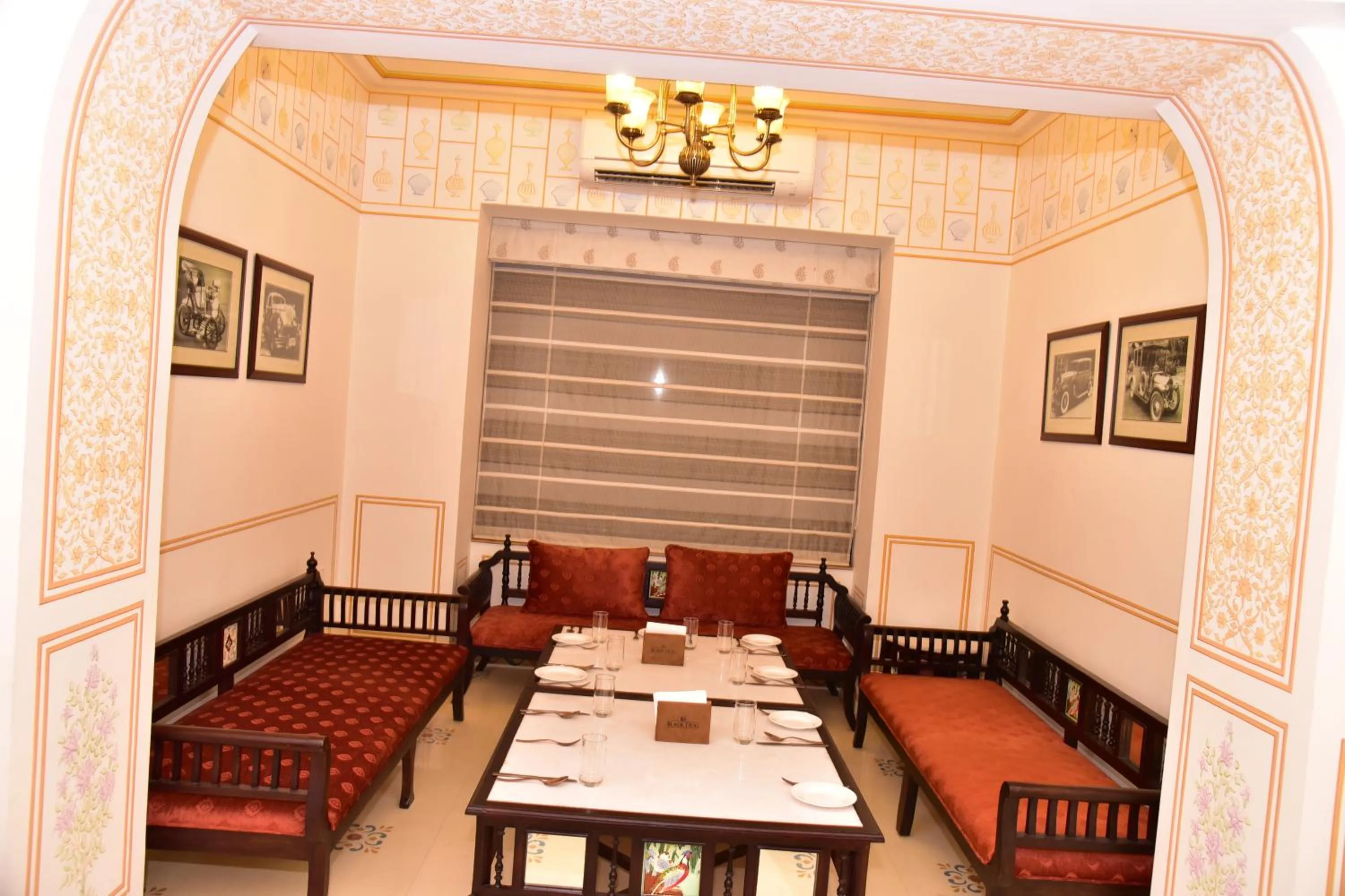 Lounge or bar in Grand Uniara A Heritage Hotel