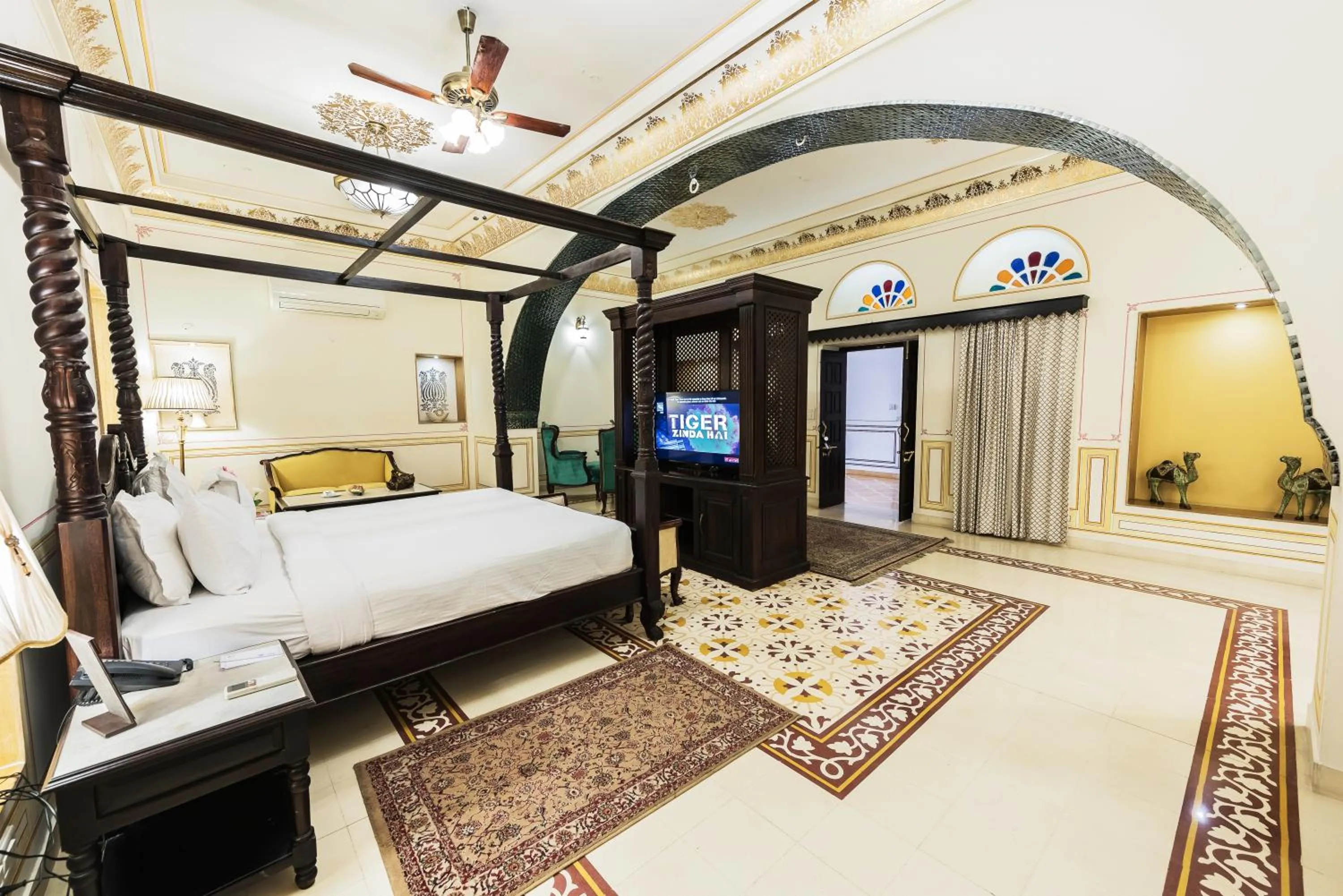 Bed in Grand Uniara A Heritage Hotel