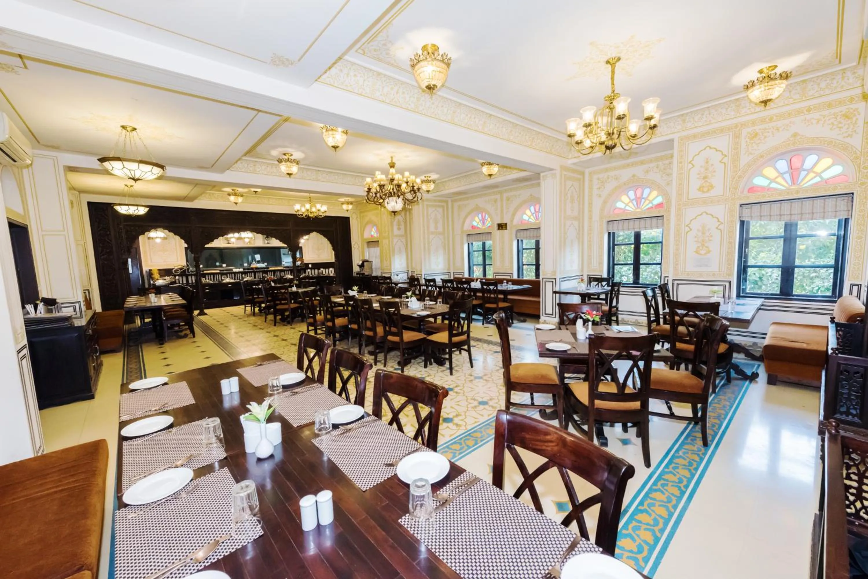 Restaurant/places to eat in Grand Uniara A Heritage Hotel