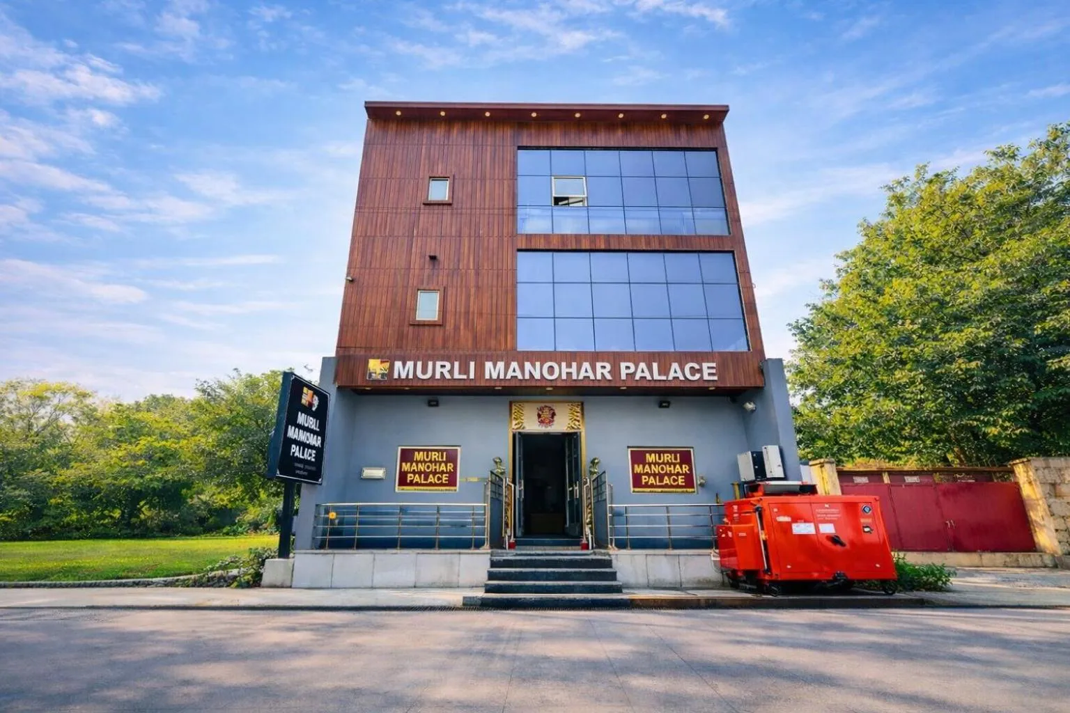 Property building in Murli Manohar Palace