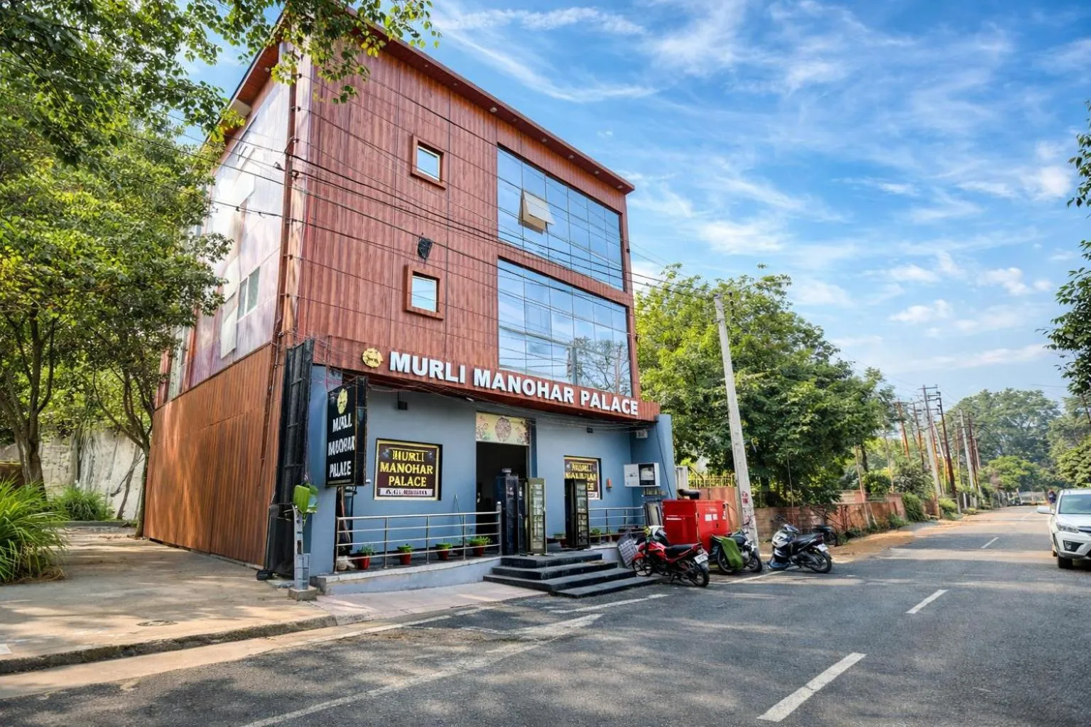 Property building in Murli Manohar Palace