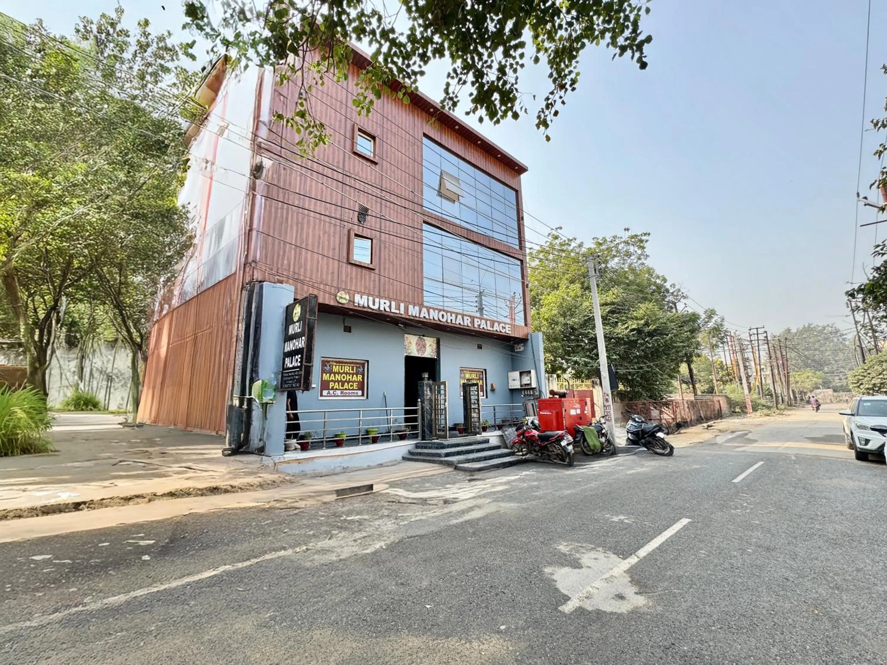 Property building in Murli Manohar Palace
