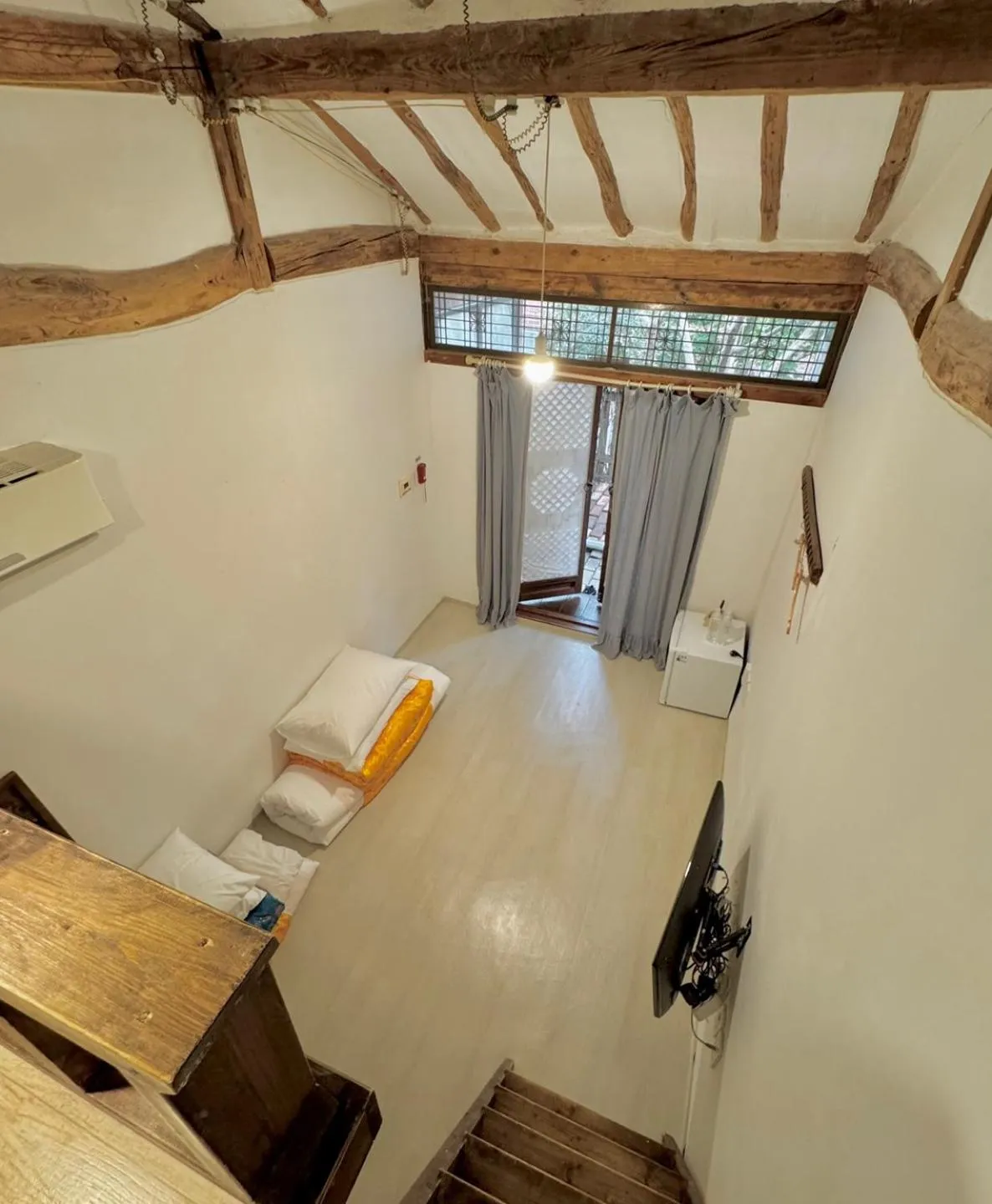 Photo of the whole room, Bed in Jeonju Gaindang Hanok Stay