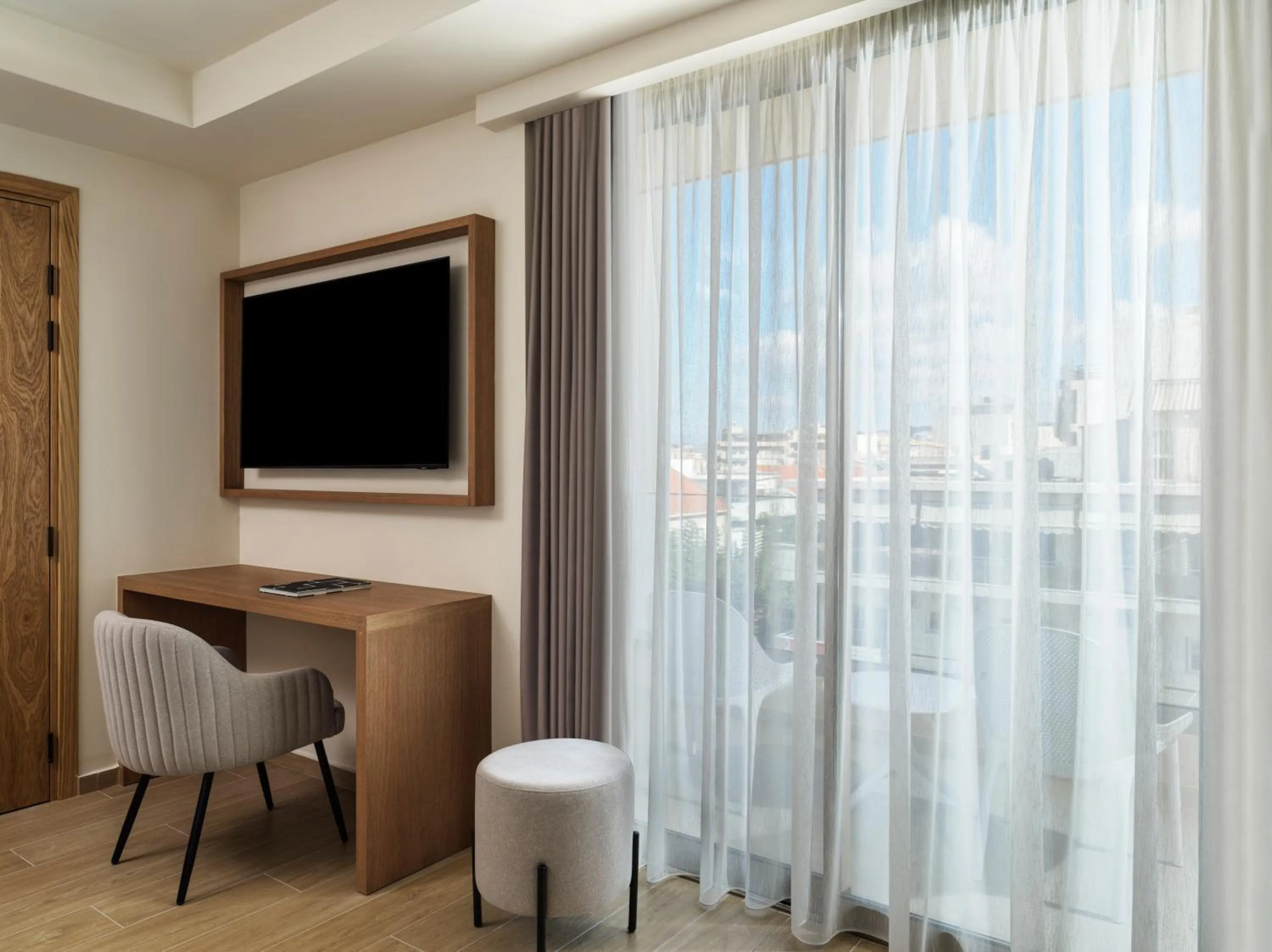 TV and multimedia in Hilton Garden Inn Chania City