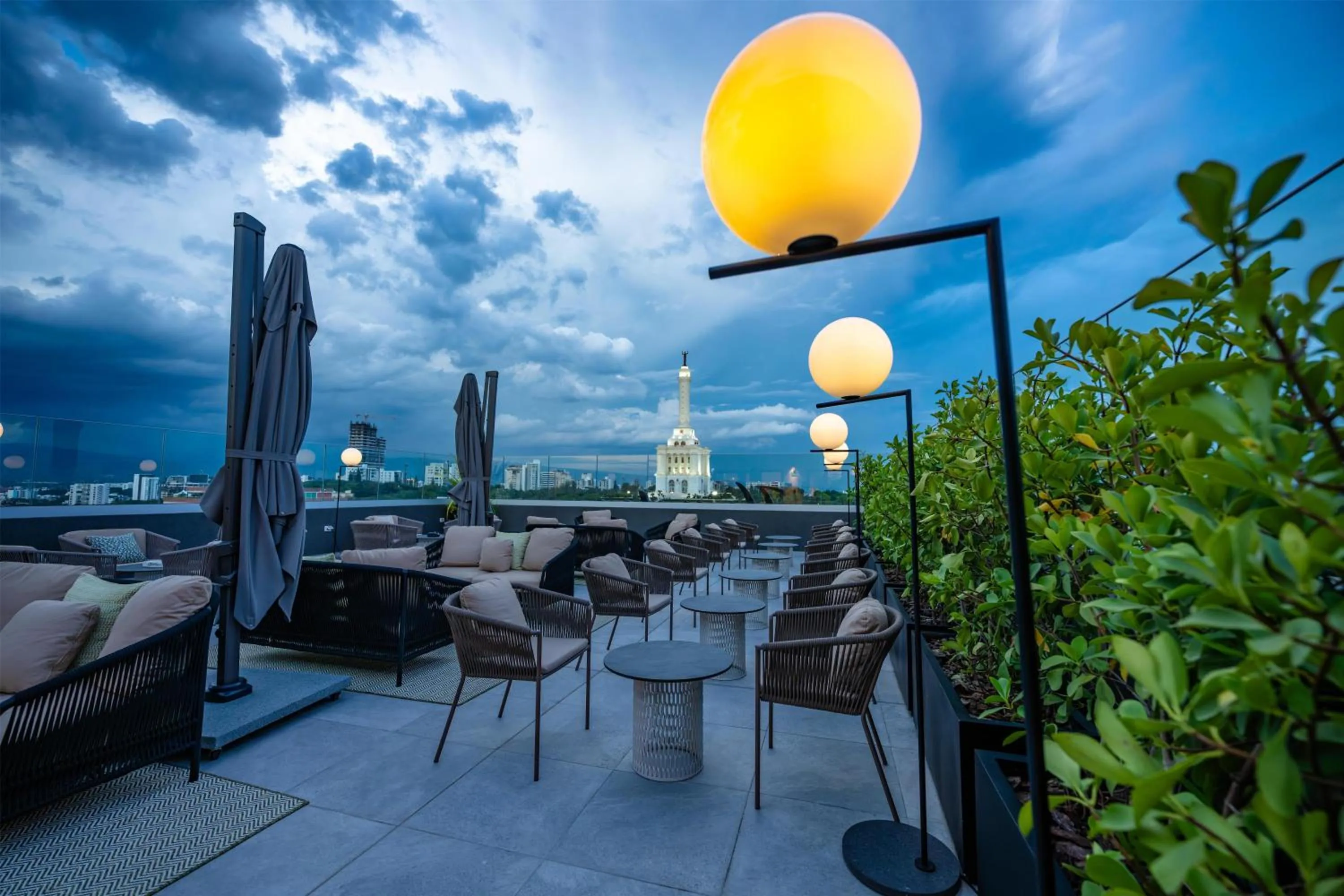 Patio in Hotel Hampton By Hilton Santiago De Los Caballeros