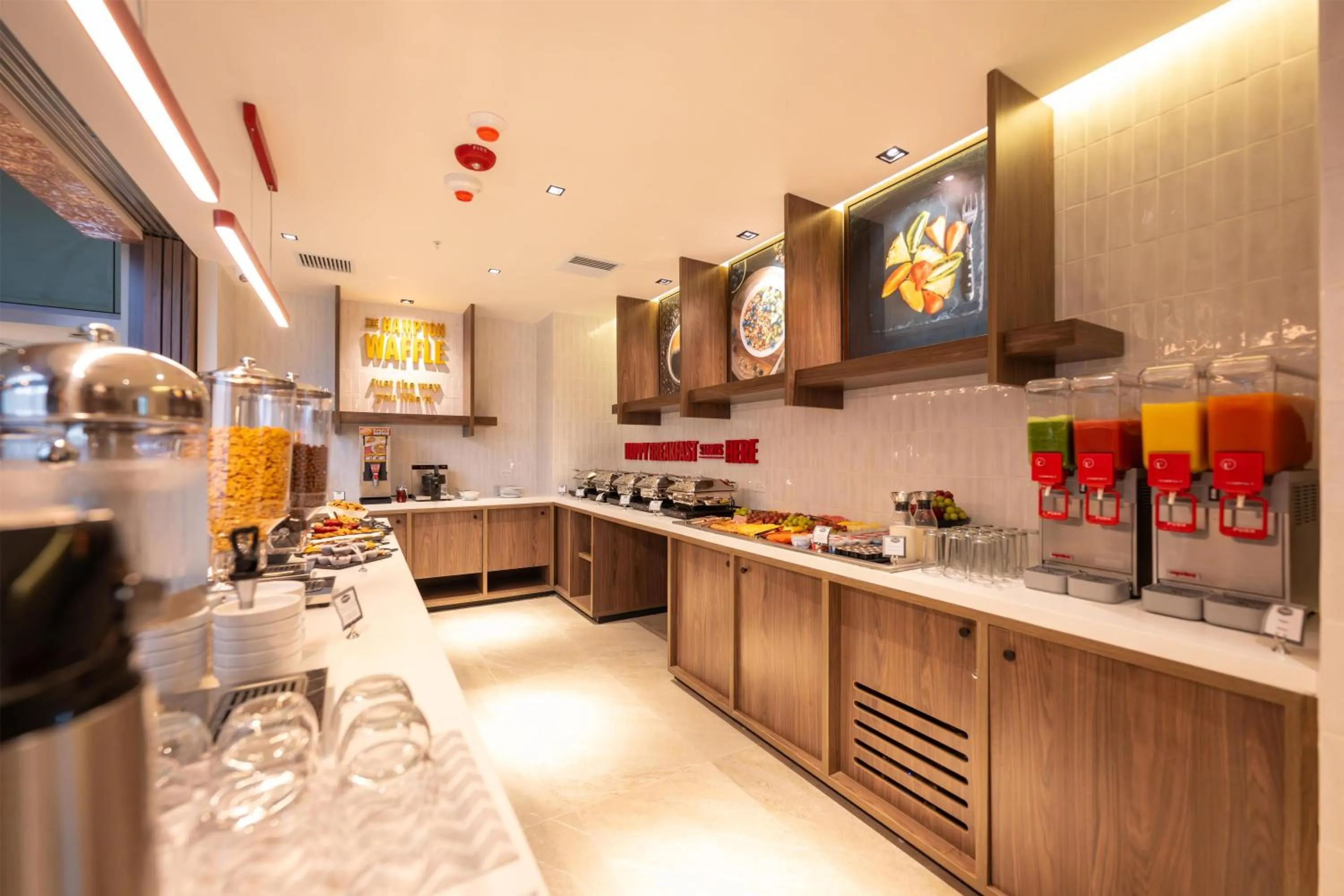 Buffet breakfast in Hotel Hampton By Hilton Santiago De Los Caballeros