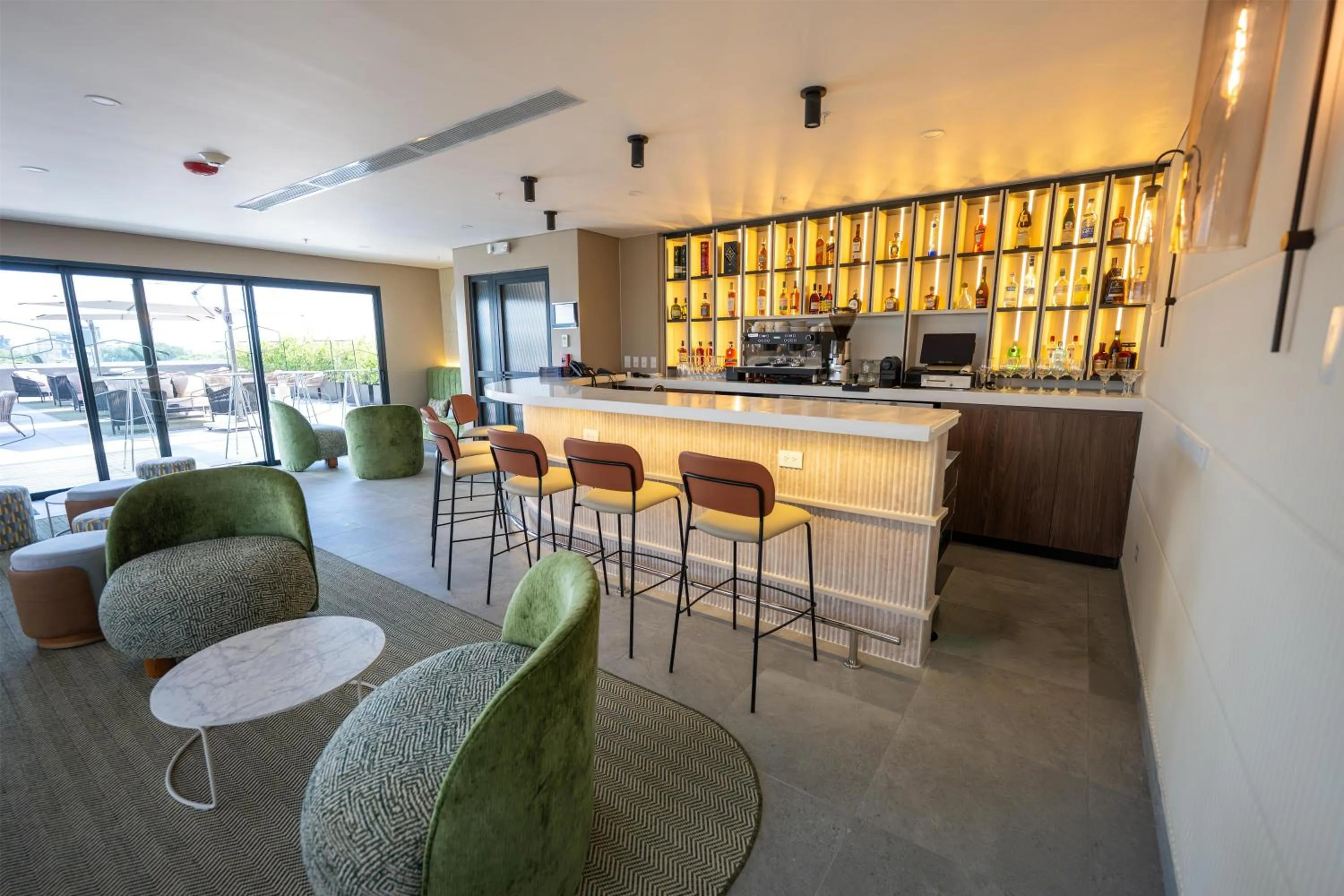 Lounge or bar in Hotel Hampton By Hilton Santiago De Los Caballeros