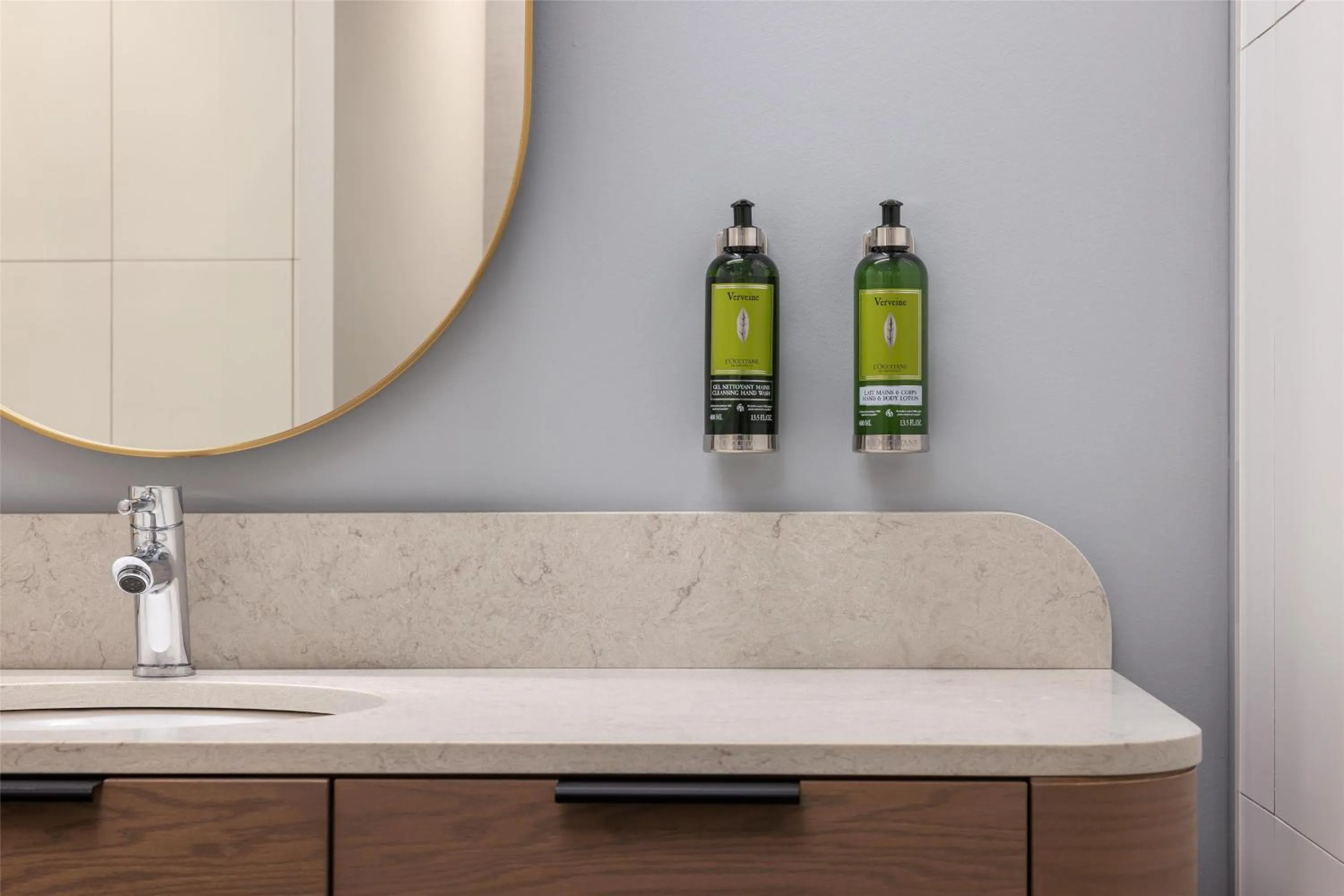 Bathroom in Hotel Railwayparc Montreal, Tapestry Collection By Hilton