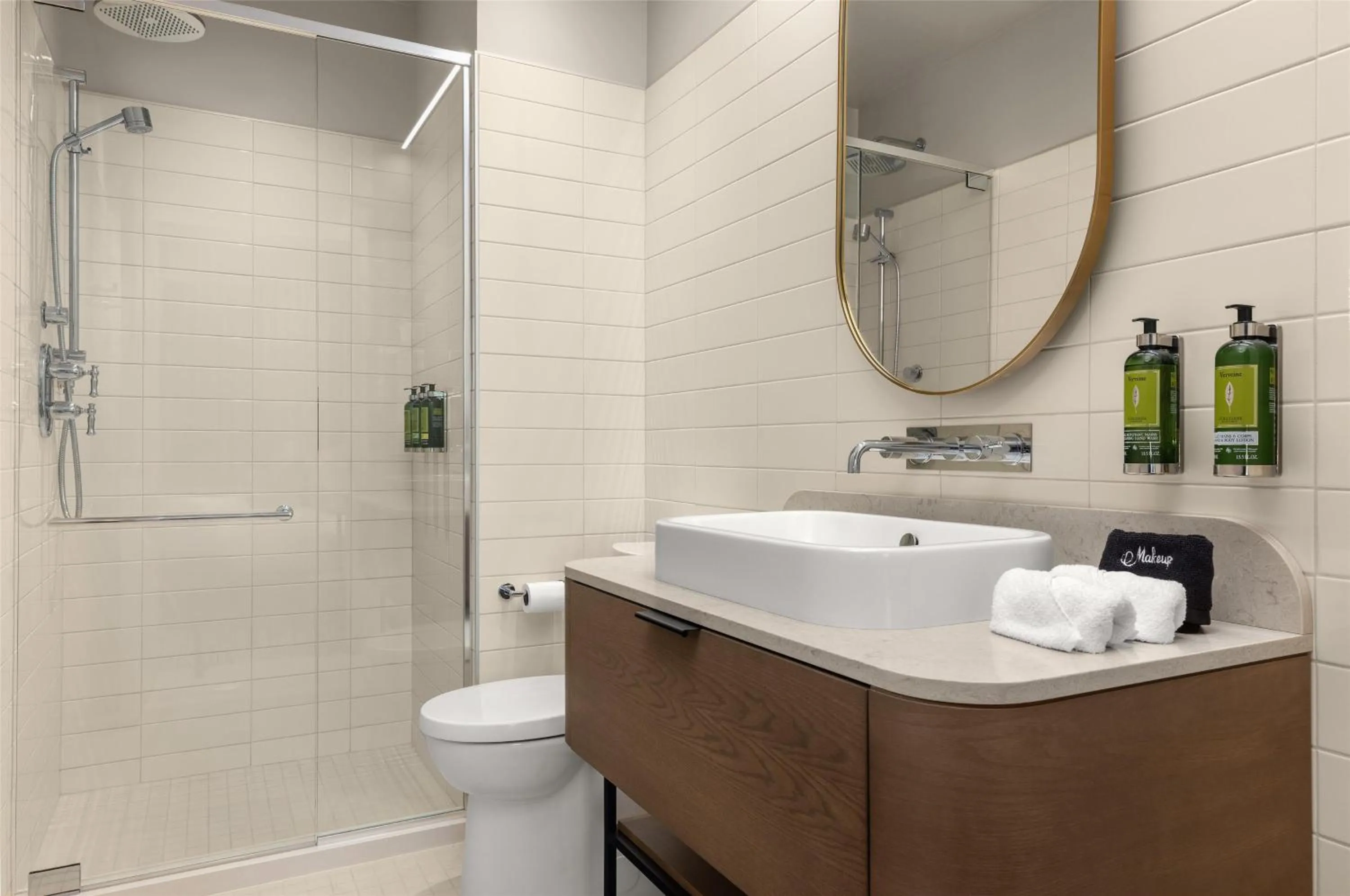 Bathroom in Hotel Railwayparc Montreal, Tapestry Collection By Hilton