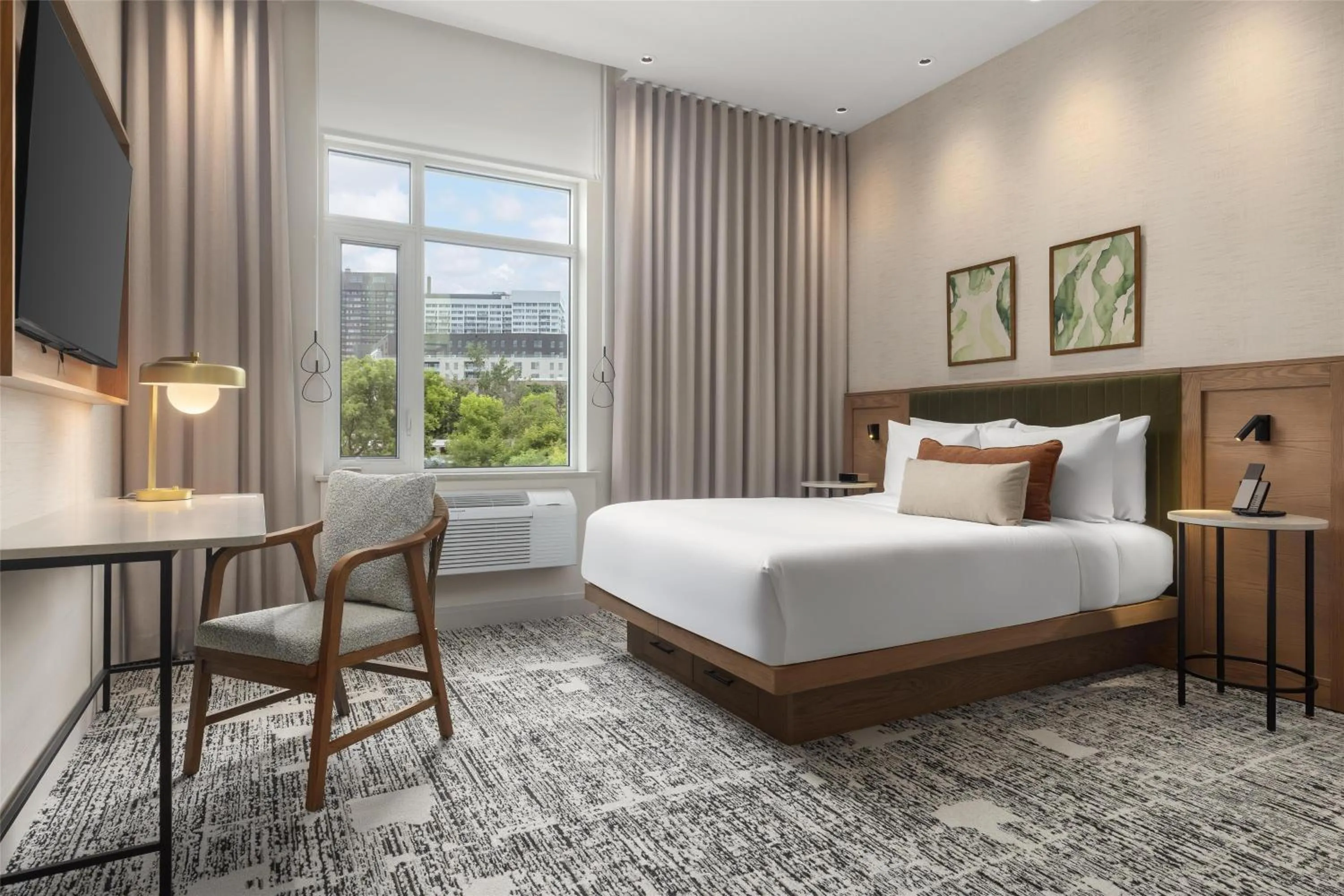 Bed in Hotel Railwayparc Montreal, Tapestry Collection By Hilton