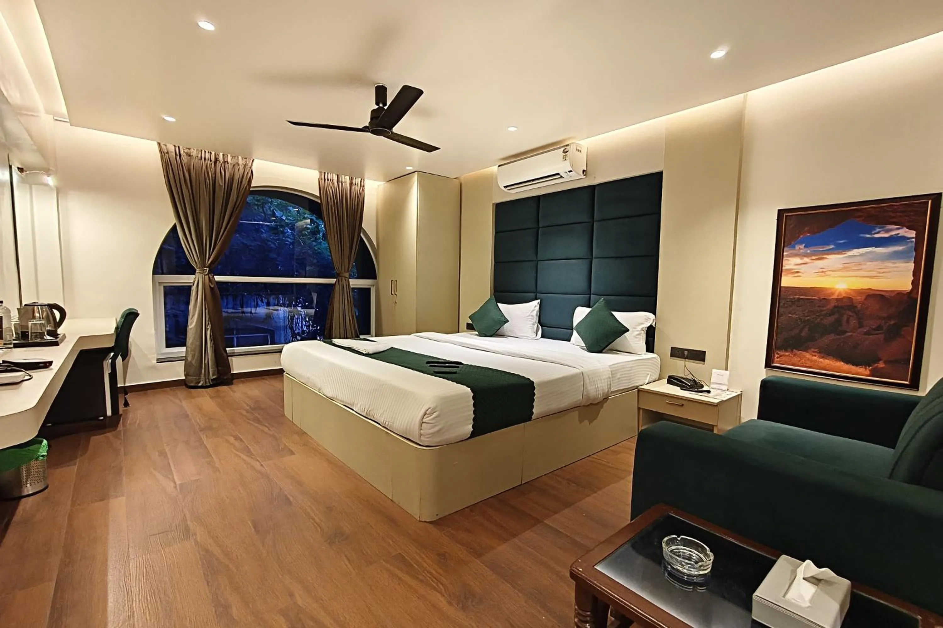 Bed in The Golden Arc