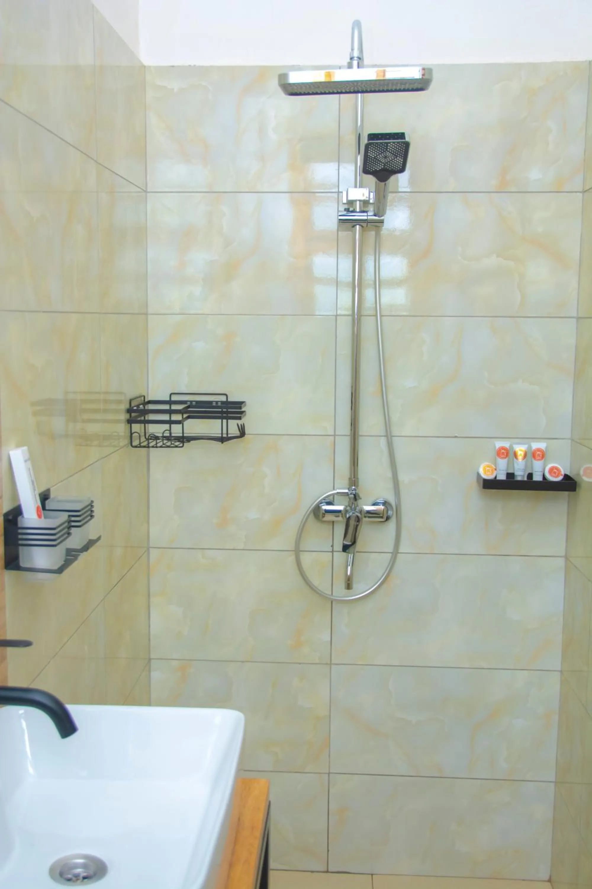 Bathroom in Coffee Pot Hotel