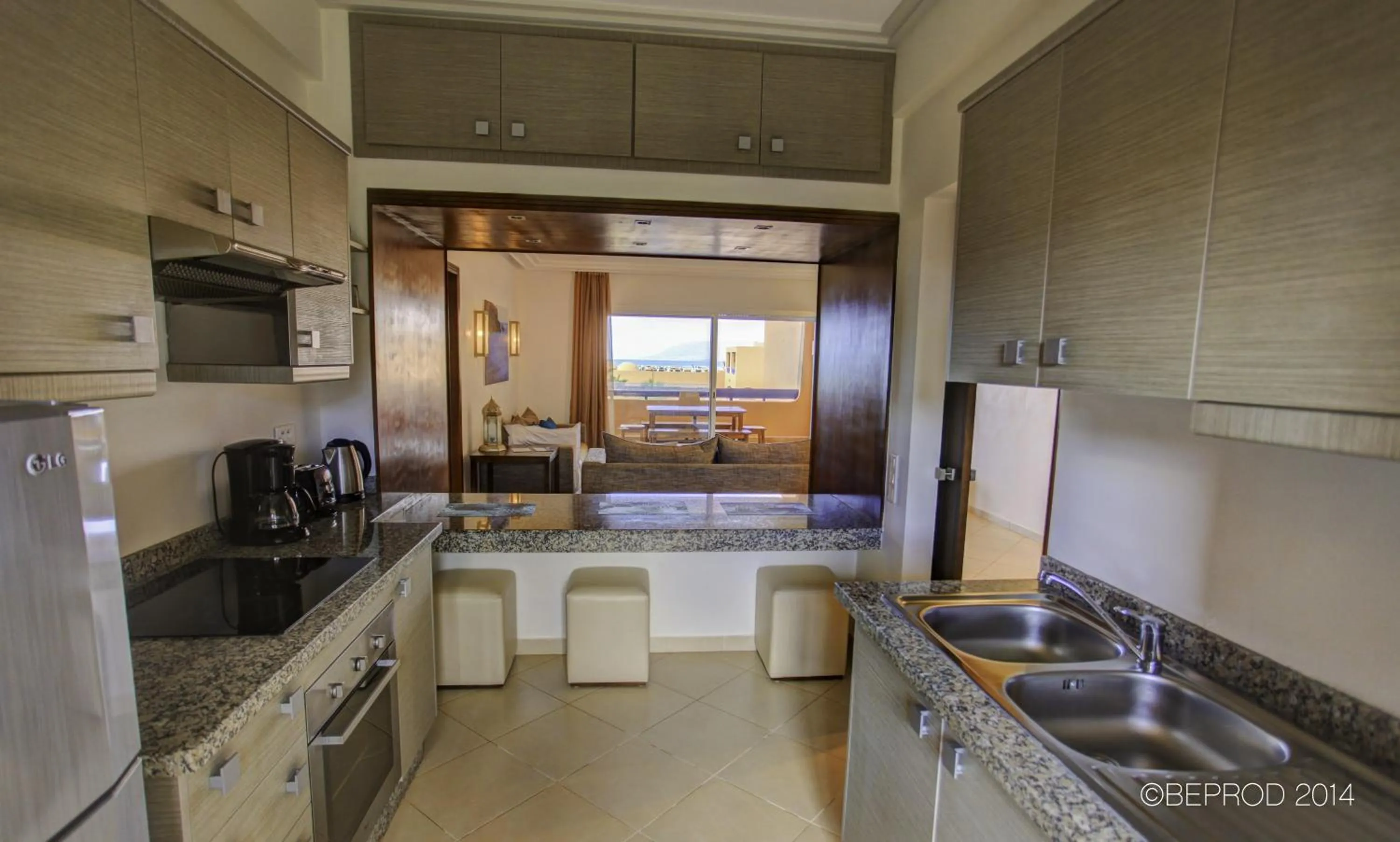 Kitchen or kitchenette in Apparthotel Eden Beach