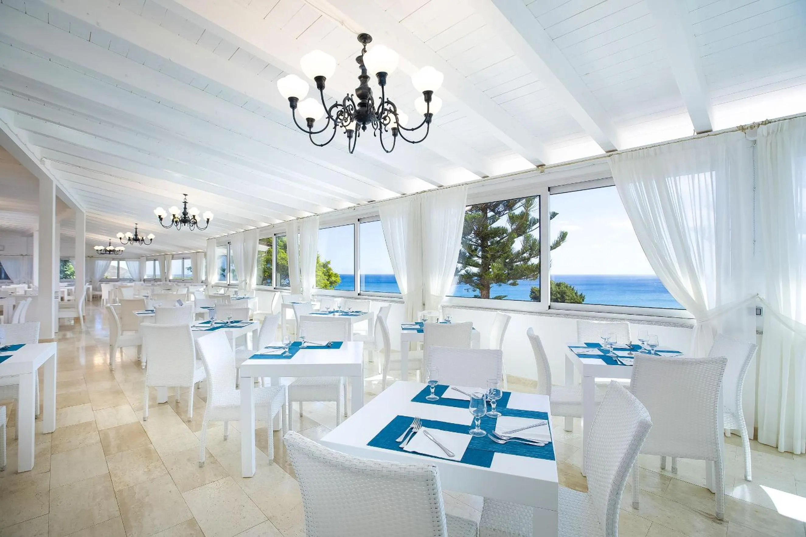 Restaurant/places to eat in Alba Dorata Resort