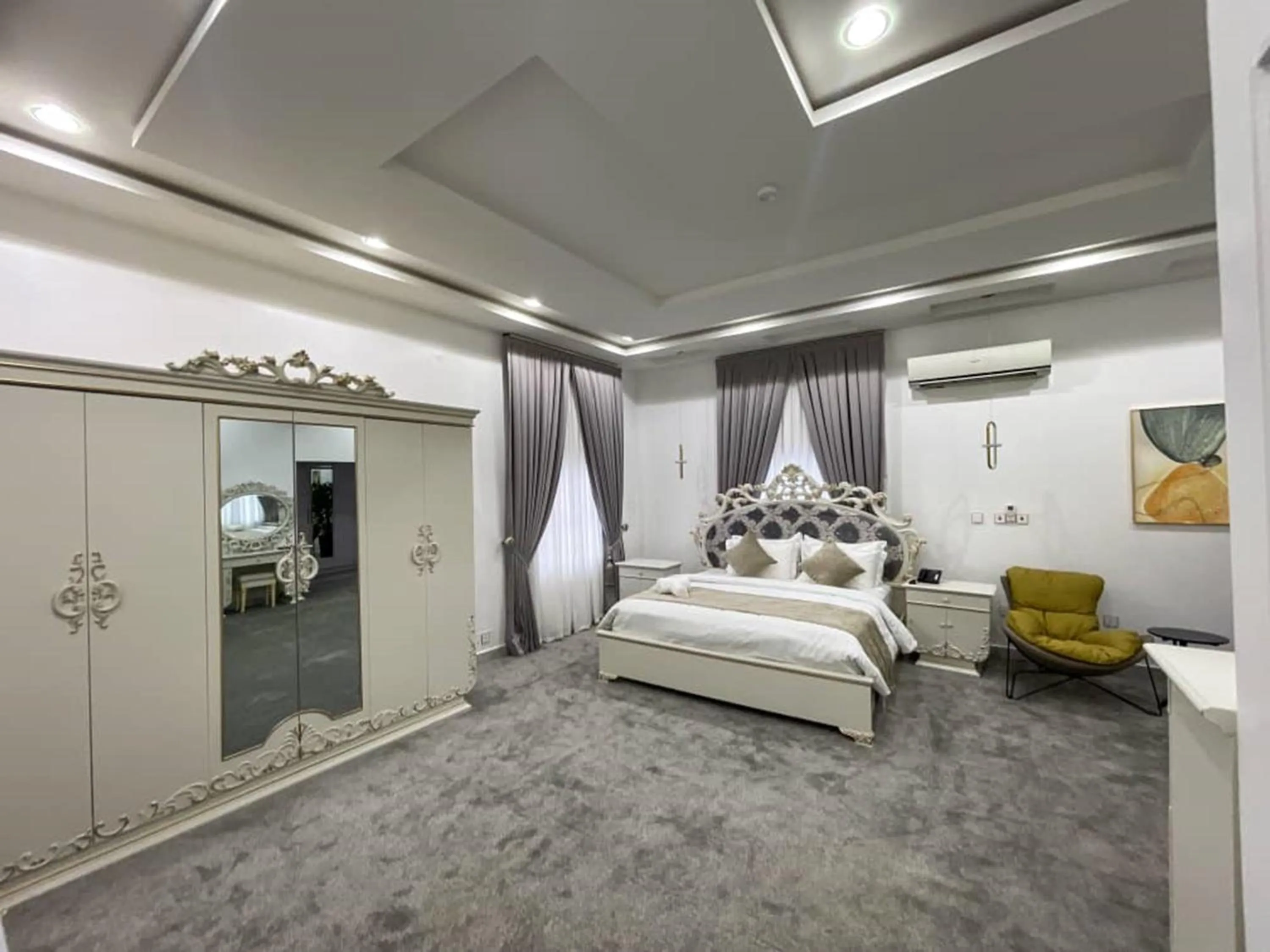 Bed in UrbanEdge Hotel