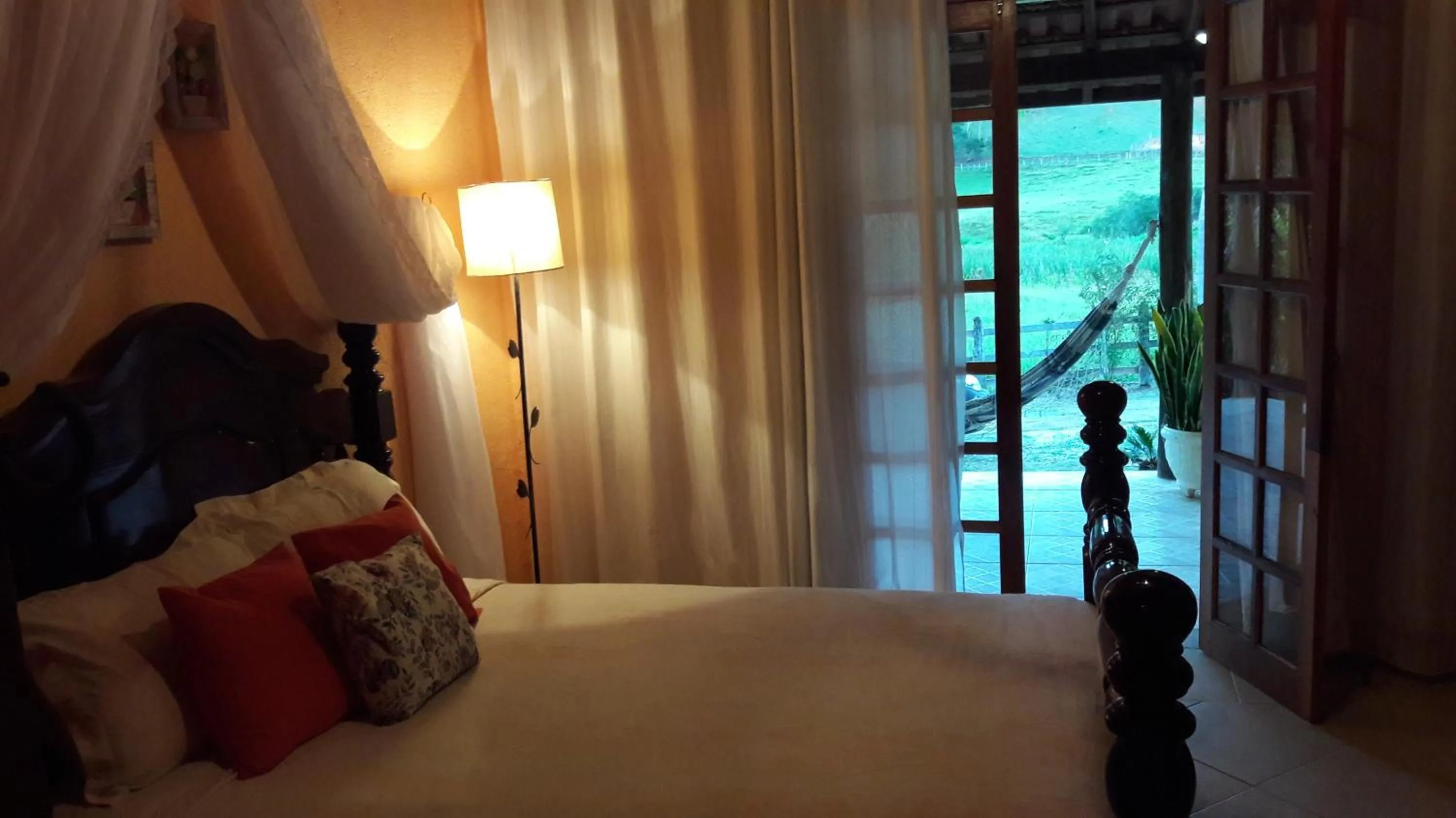 Bed in Toca - Bairro Serrano