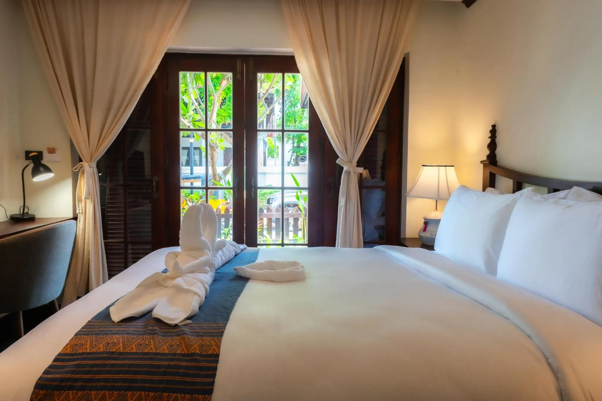 Bed in Sengphachanh Heritage Boutique