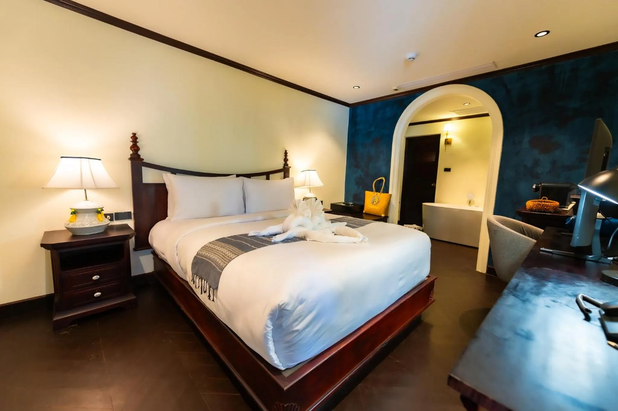 Bed in Sengphachanh Heritage Boutique