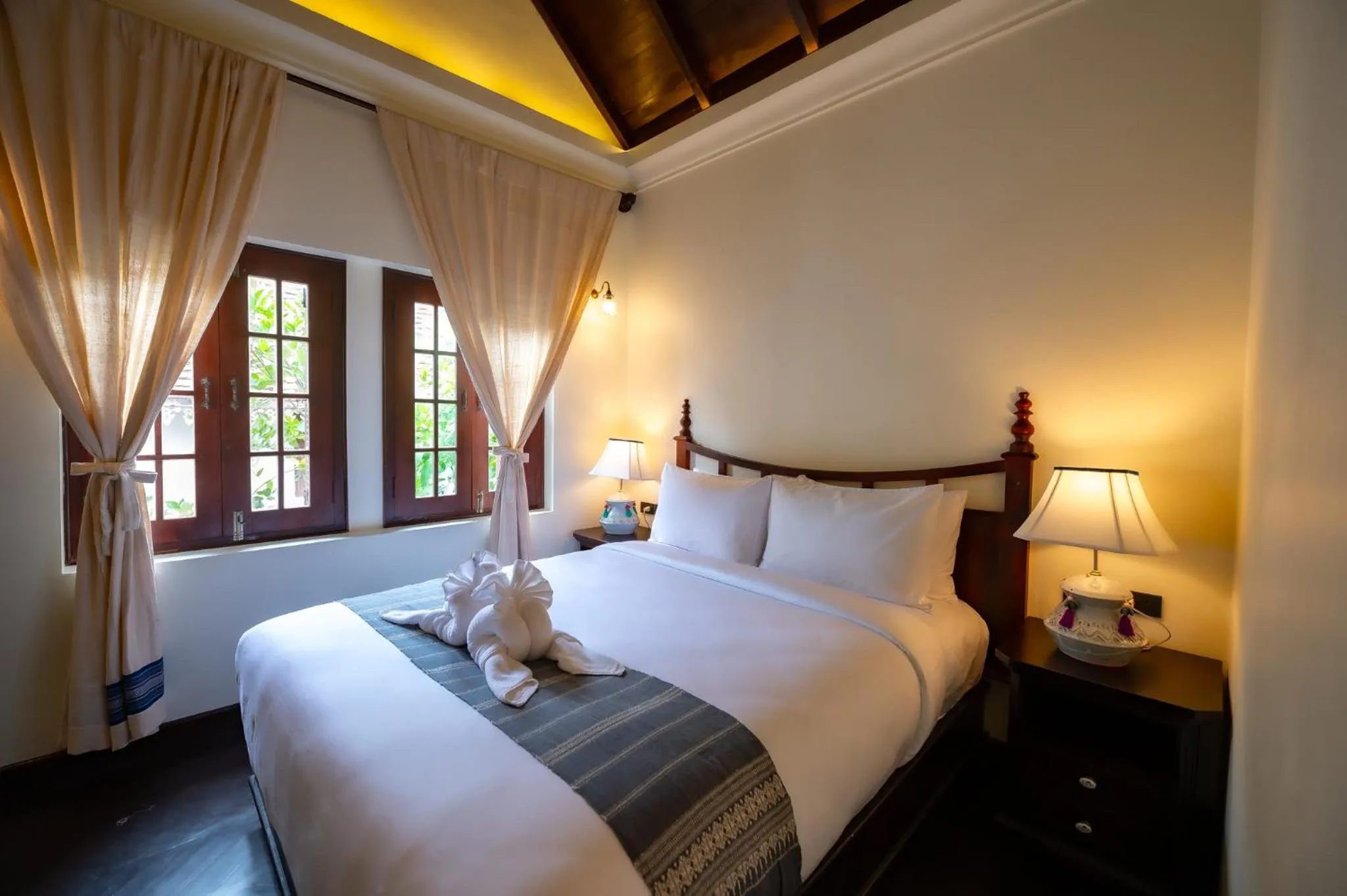 Bed in Sengphachanh Heritage Boutique